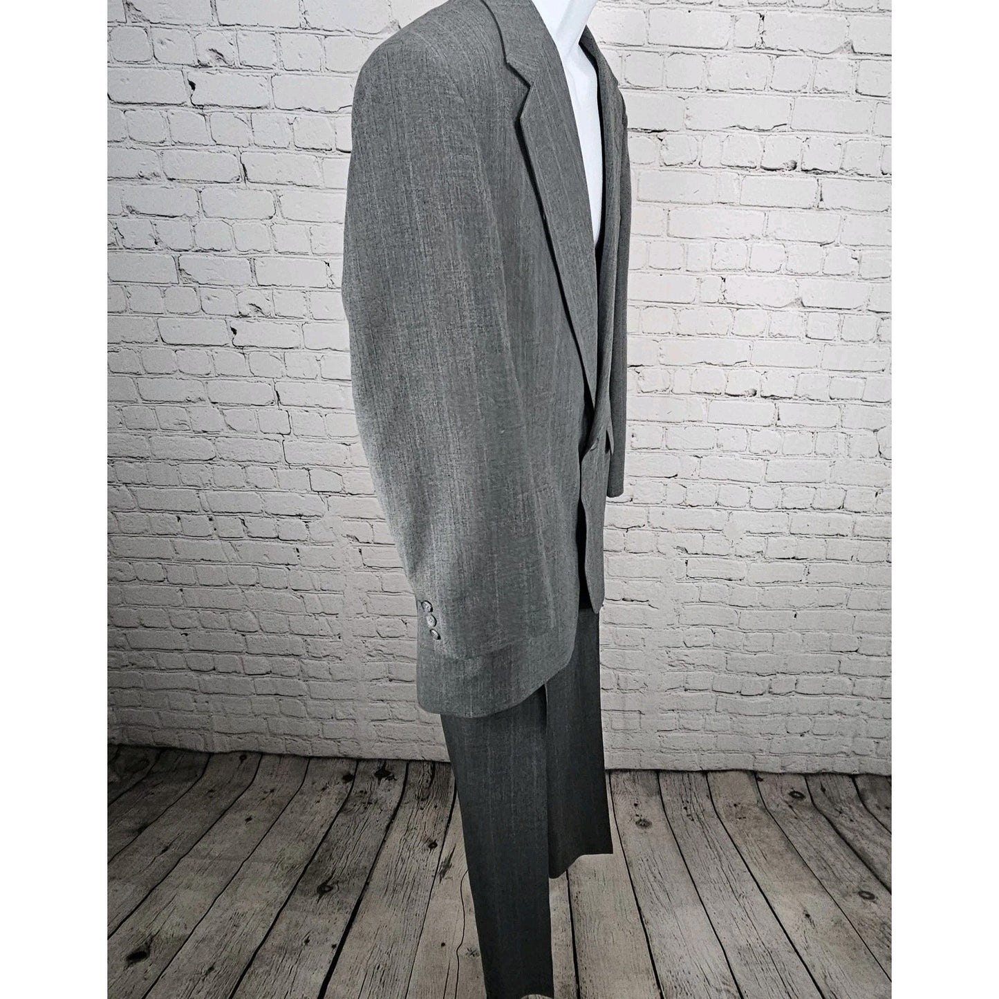 VTG Haggar Grey Gentlemen's Fit Full Suit 2 Piece Set Notch USA 42L 34x30