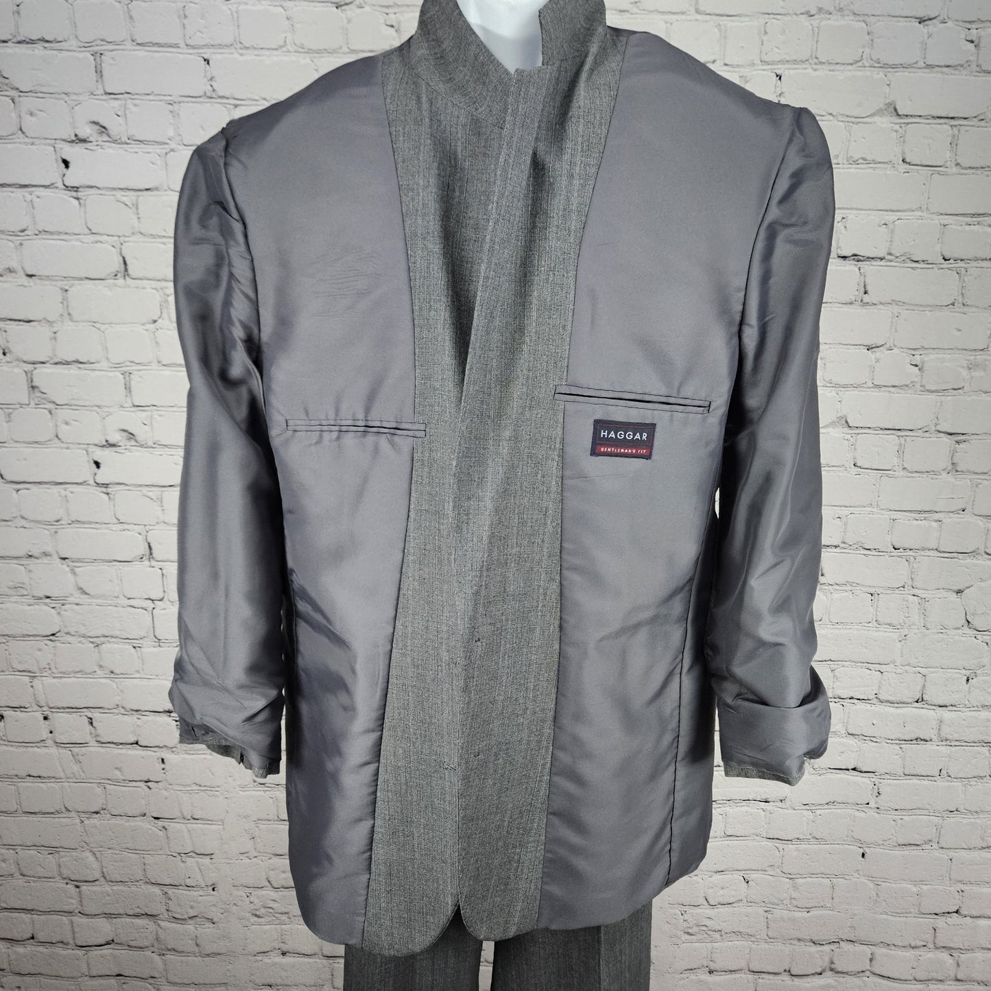 VTG Haggar Grey Gentlemen's Fit Full Suit 2 Piece Set Notch USA 42L 34x30