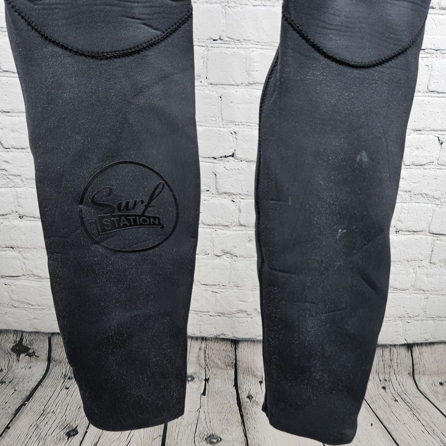 Surf Station Black Long Sleeve Full Length Front Zip Wetsuit Florida Large L