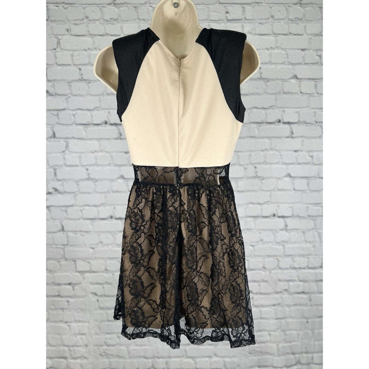 Jealous Tomato Tan Black Lace Bottom Short Dress Fit & Flare Sleeveless Womens S