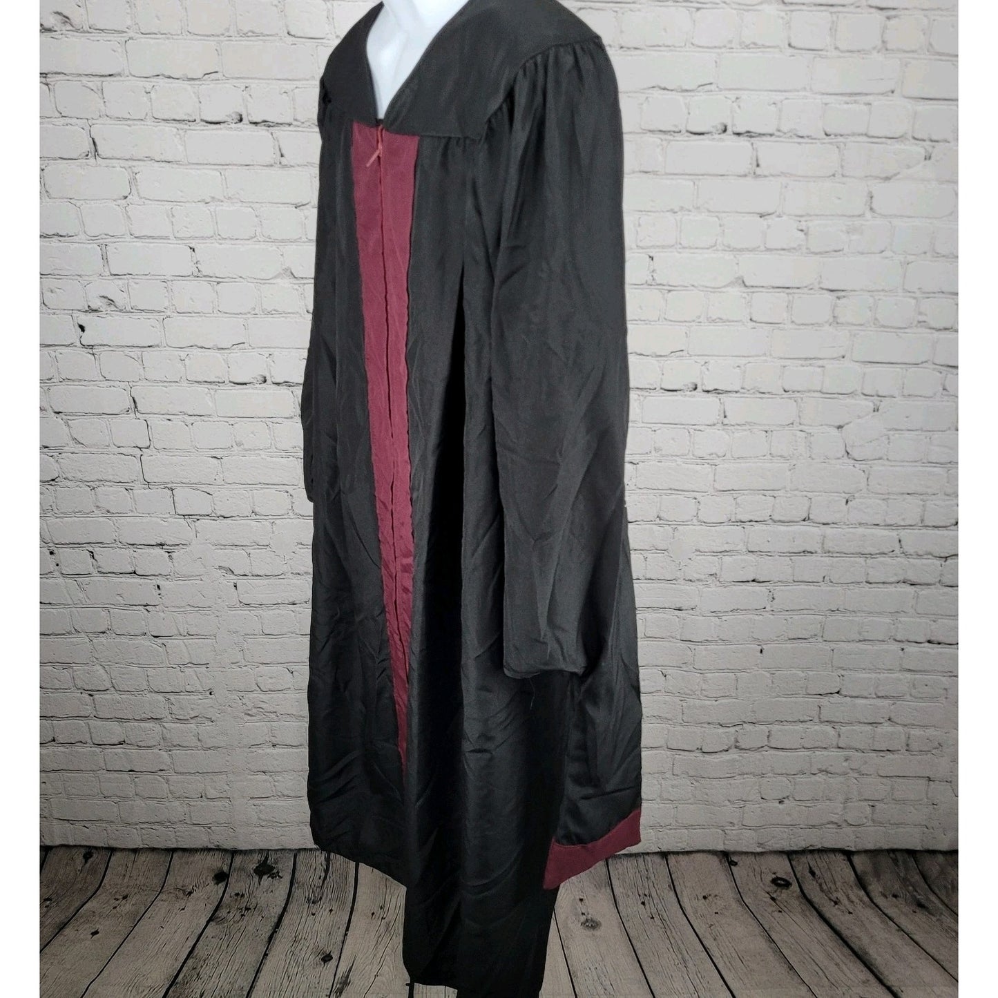 Texas State University Bobcats Black Maroon Front Zip College Graduation Gown