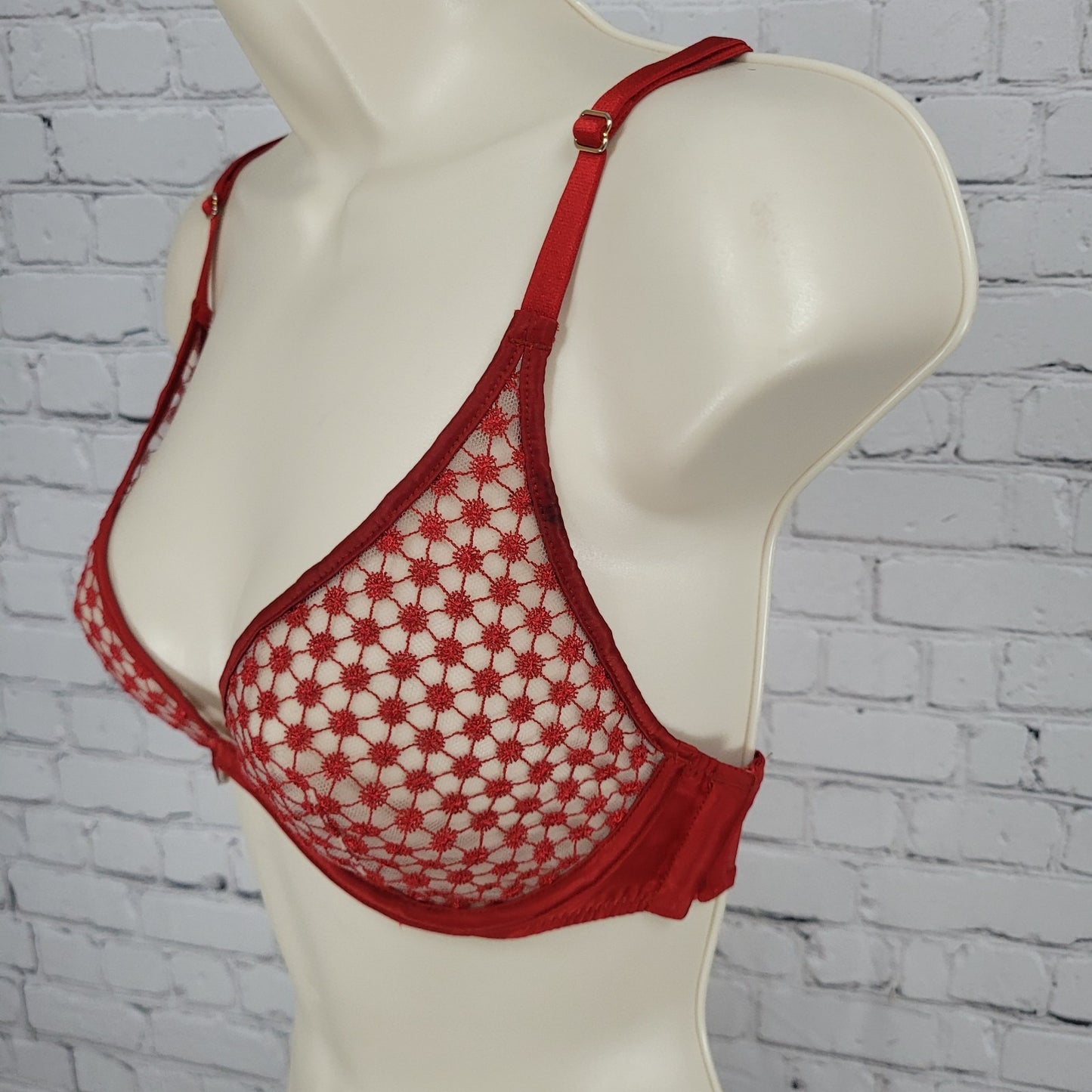 Victoria's Secret Red Unlined Plunge Sheer Underwire Strappy Back Bra Size 34C