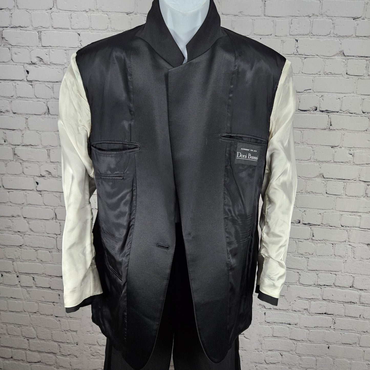 Doni Barassi Black Notch 1 Button Tuxedo Full Suit 2 Piece Set 38R/30R (30x29.5)