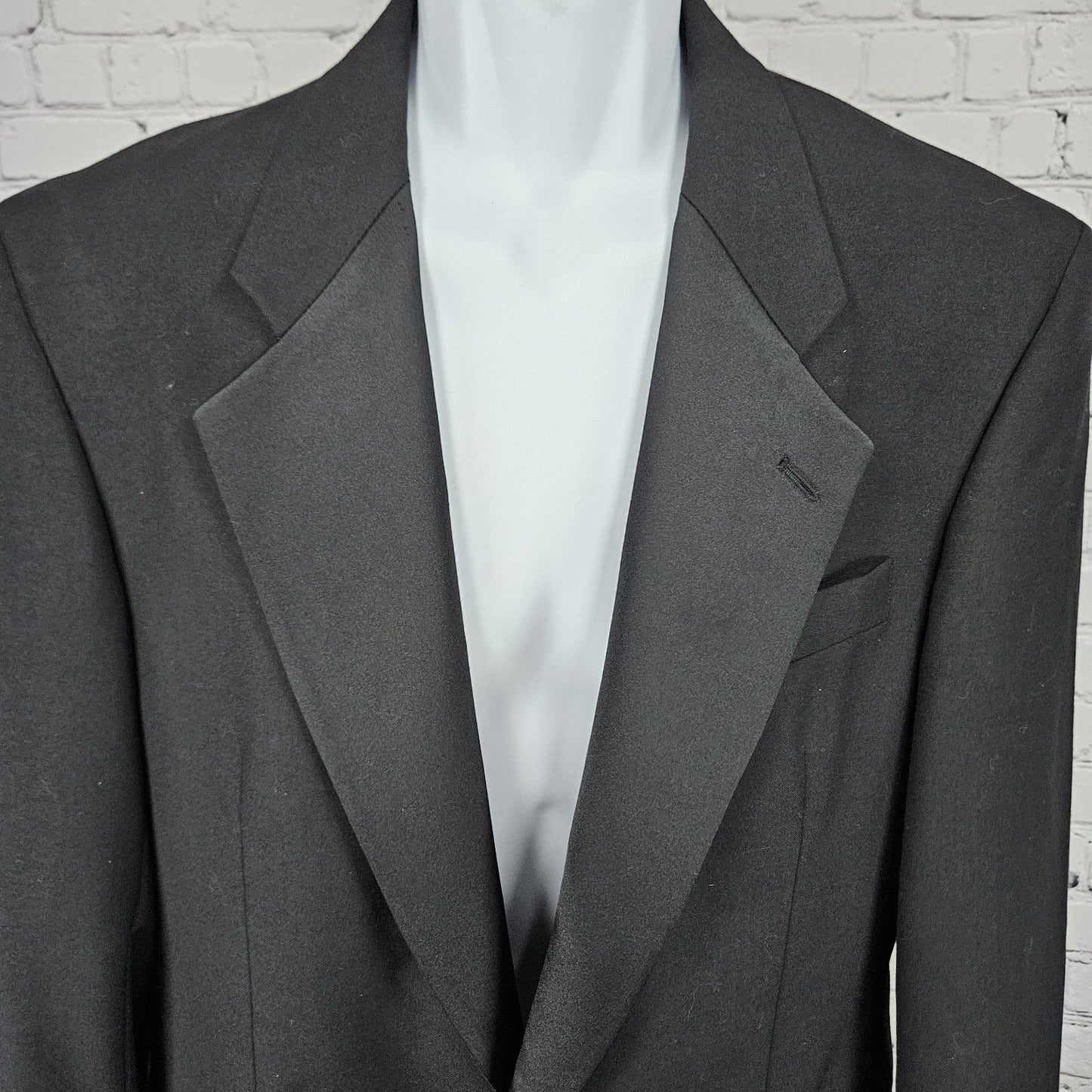 Doni Barassi Black Notch 1 Button Tuxedo Full Suit 2 Piece Set 38R/30R (30x29.5)