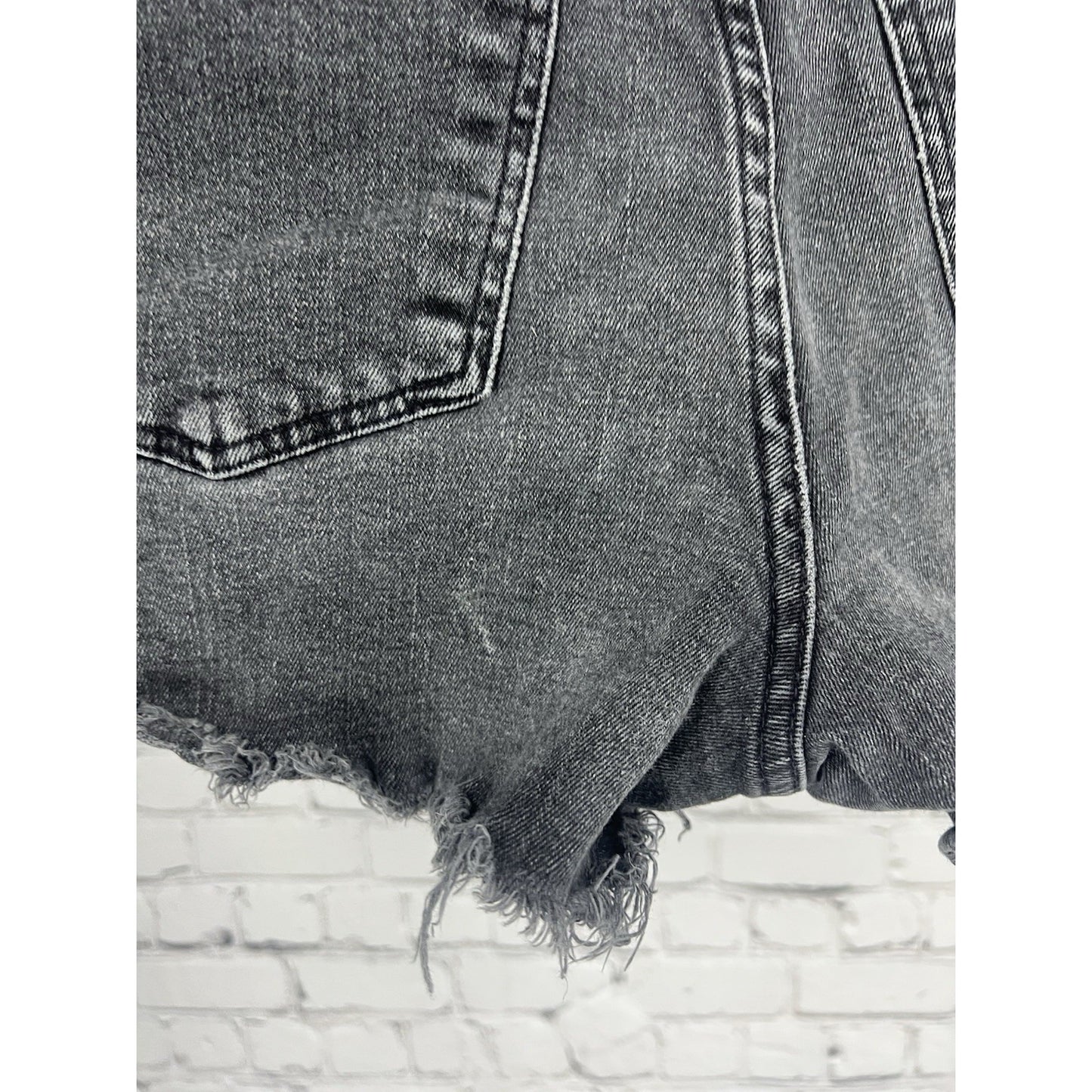 Madewell Grey Black Cotton Raw Hem Short Denim Jean Shorts High Rise 27 (28x3.5)