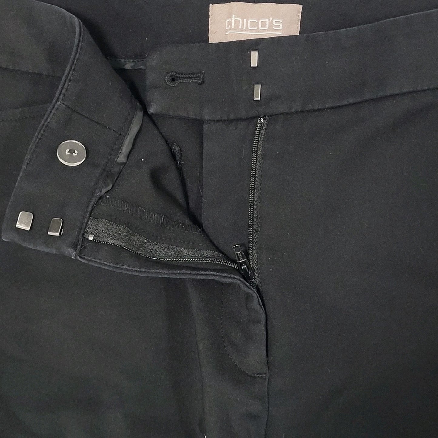 Chico's Black High Rise Stretch Slash Pockets Chino Shorts 3 US 16 (38x9)