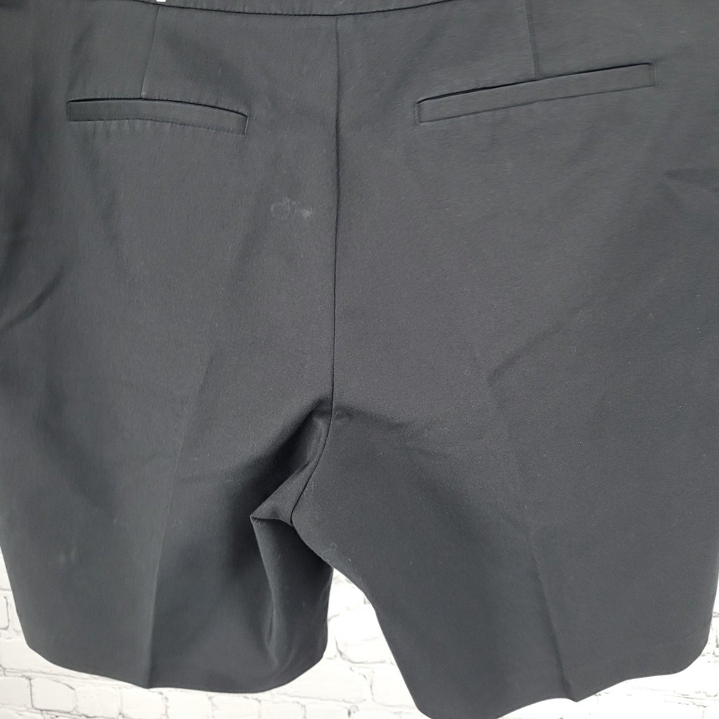Chico's Black High Rise Stretch Slash Pockets Chino Shorts 3 US 16 (38x9)