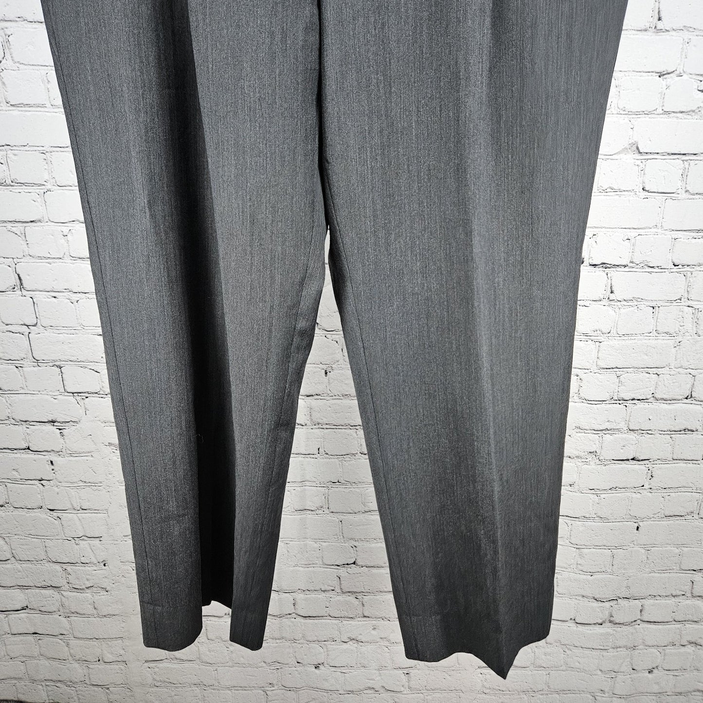 Jos A Bank Grey 100% Wool Flat Front Straight Leg Dress Pants 39R (39x28)