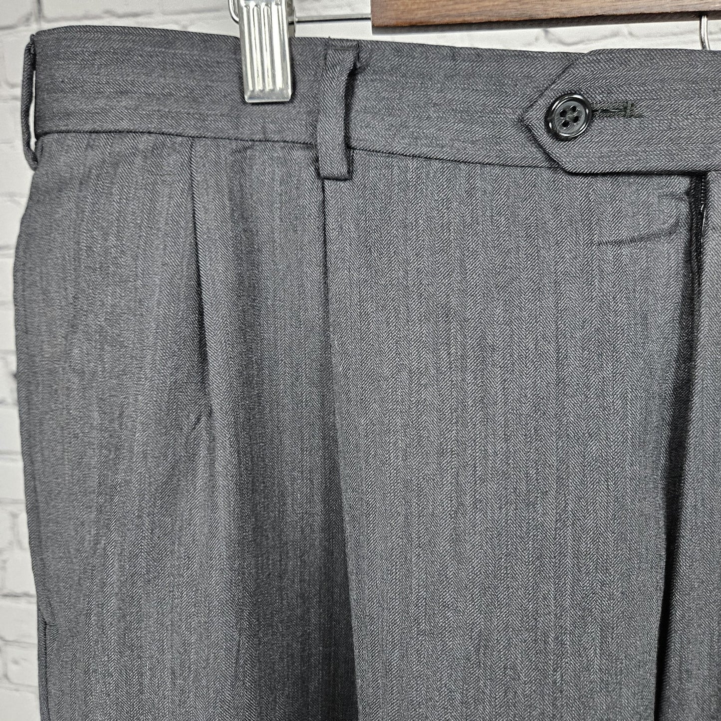 Jos A Bank Grey 100% Wool Flat Front Straight Leg Dress Pants 39R (39x28)