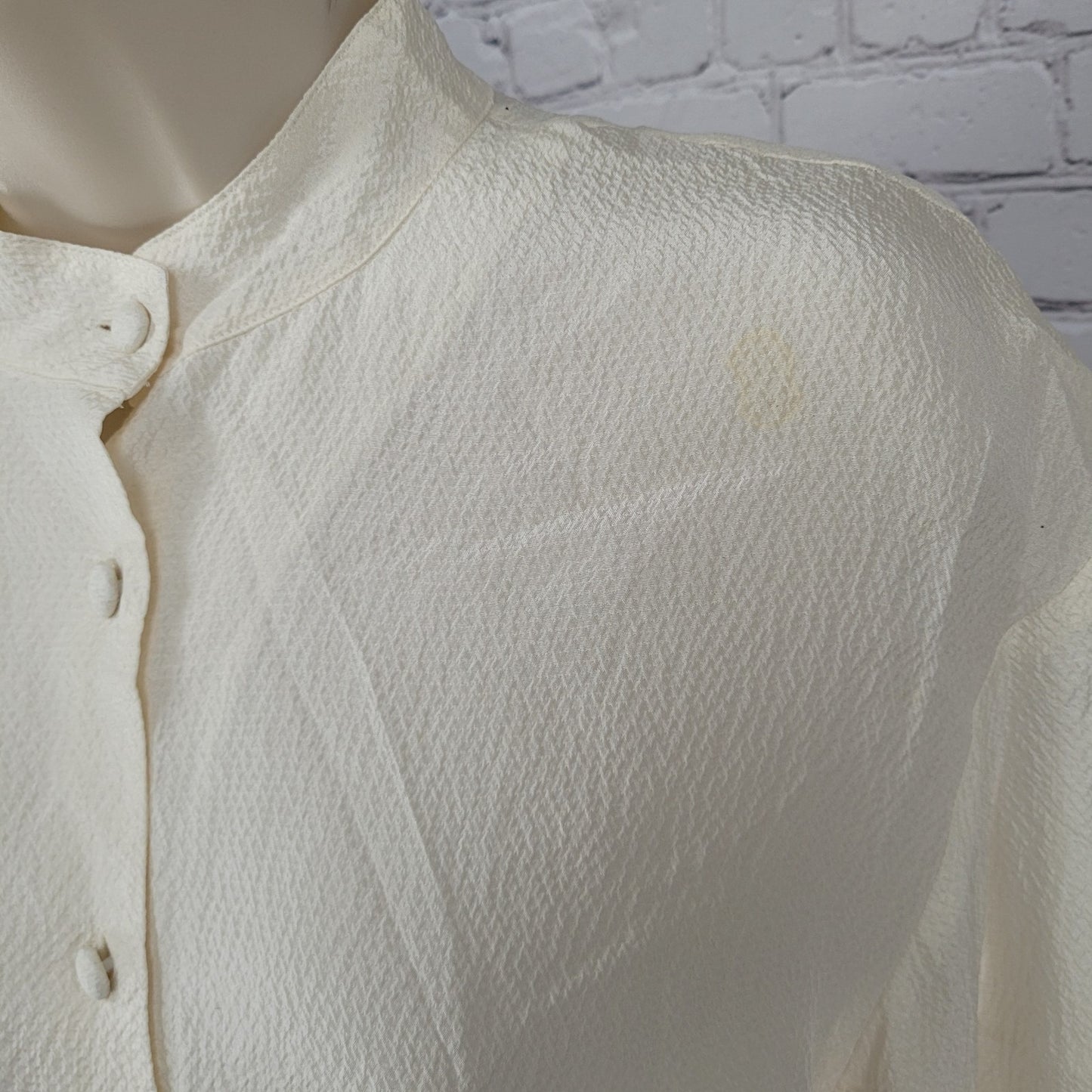 Nipon Studio Ivory 100% Silk Button Up Long Sleeve Tunic Blouse Size 8