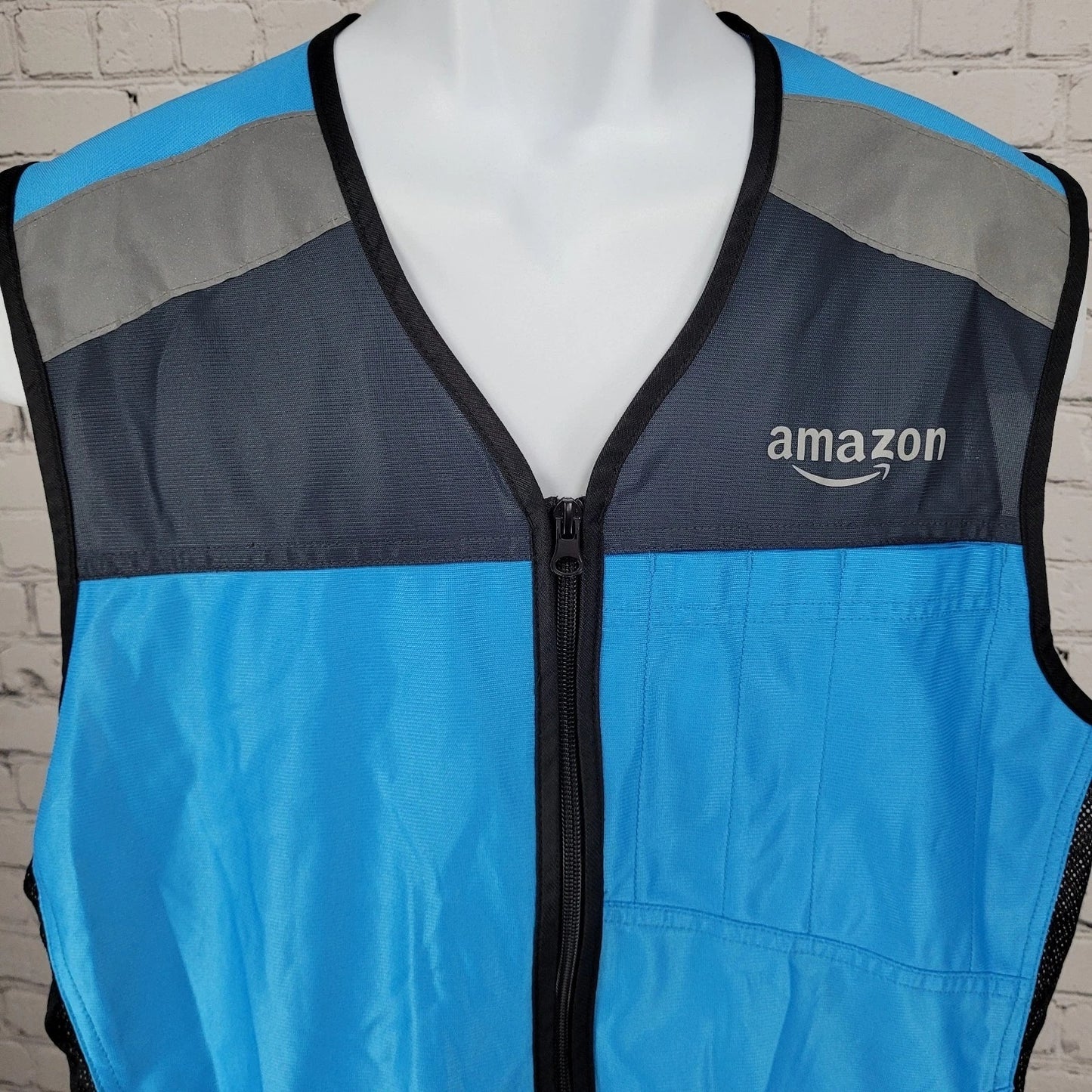 Amazon Blue Vest Workwear Uniform Mesh Sides Zipped Design By Luly Yang Vest M/L