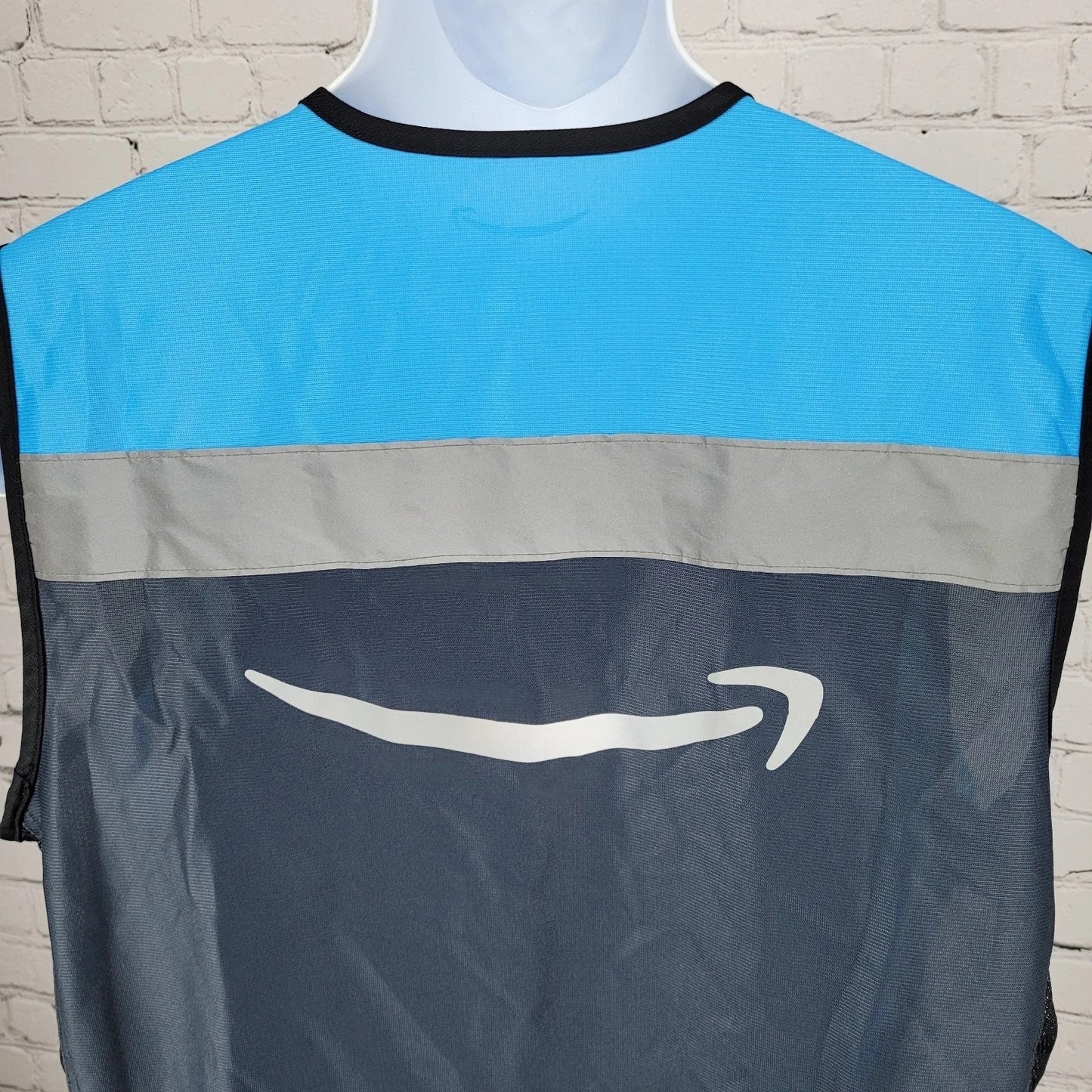 Amazon Blue Vest Workwear Uniform Mesh Sides Zipped Design By Luly Yang Vest M/L
