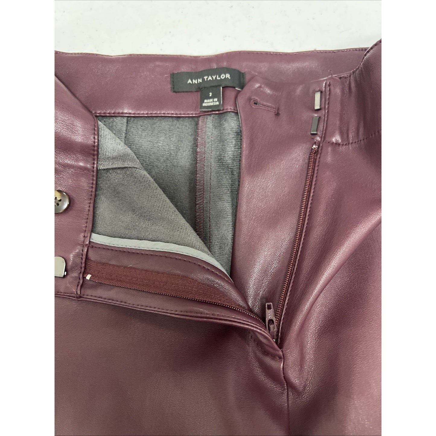 Ann Taylor Purple Faux Leather Pants High Rise Tapered Leg Size 2