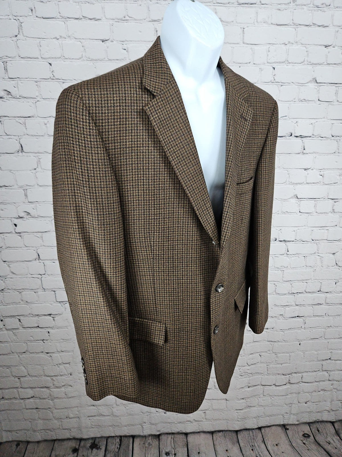 Stafford Essentials Brown Houndstooth 100% Lambswool 2 Button Sport Coat 44R