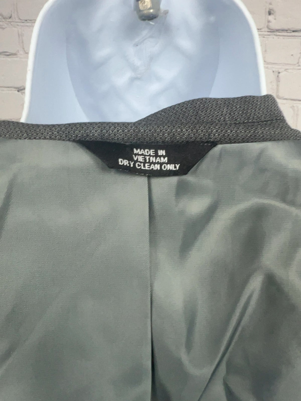J.M. Haggar Gray Classic Fit 2 Button Single Vented Notch Blazer Sport Coat 44R