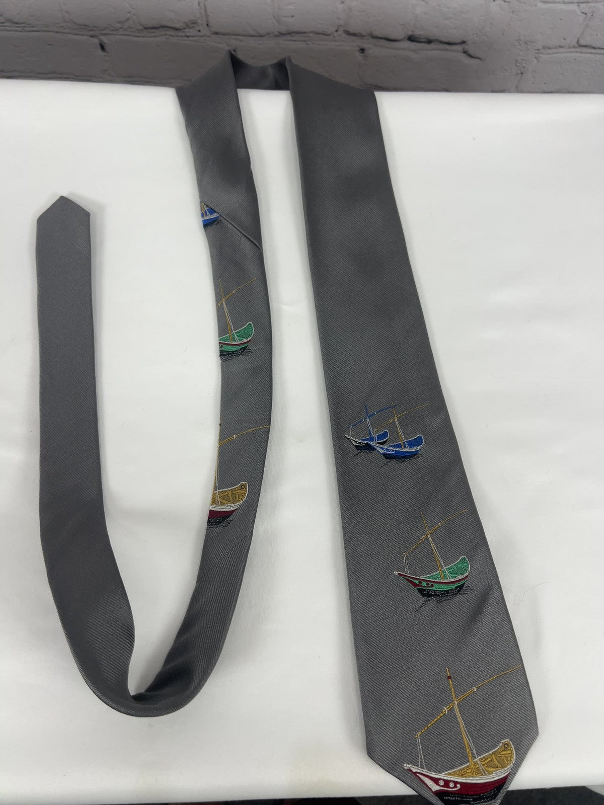 VTG Perry Ellis Handmade Gray Silk Nautical Sailboat Print Men's Neck Tie