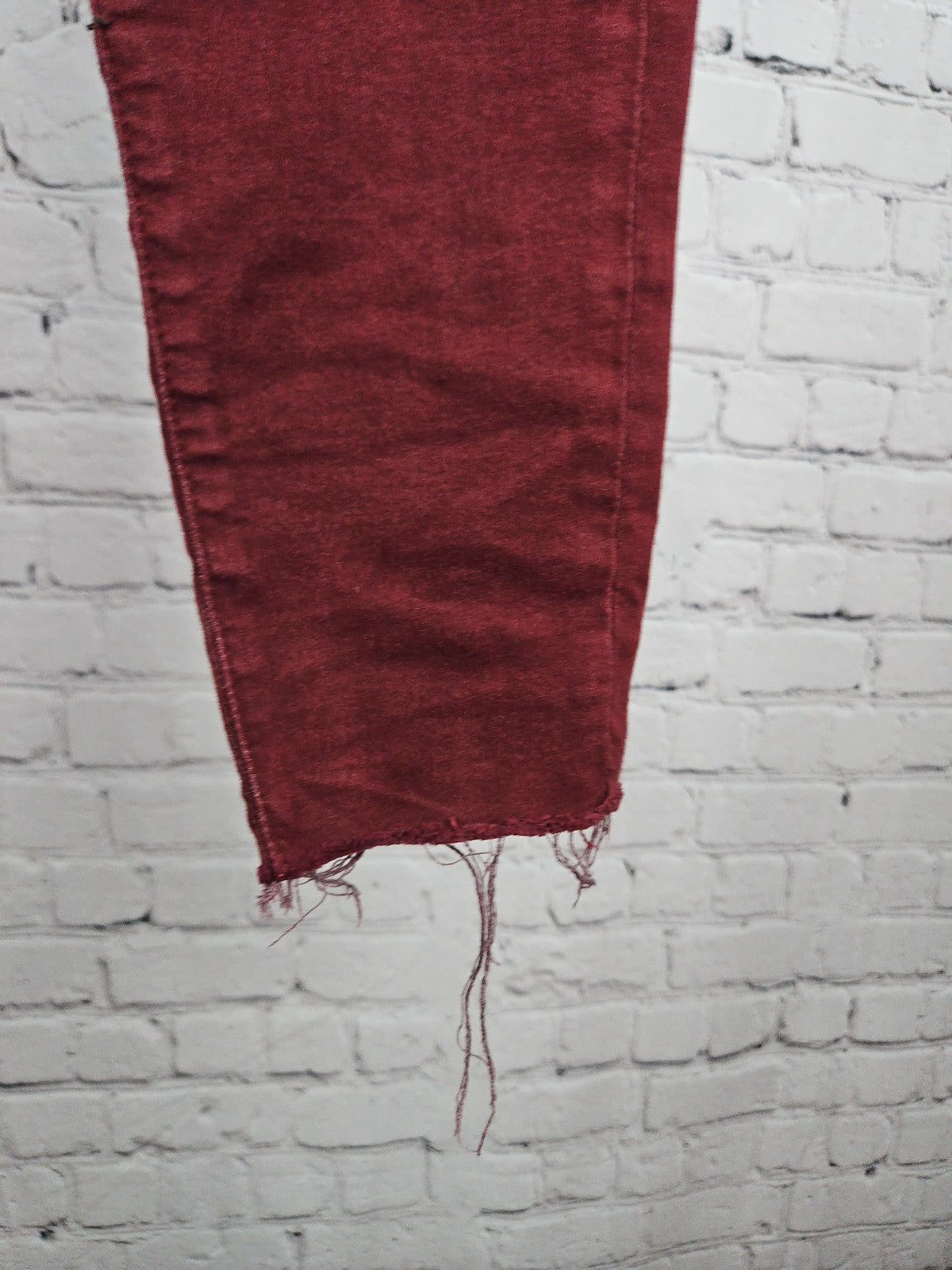 Articles of Society Burgundy Raw Hem Skinny Women's Denim Jeans 27 (28X30)