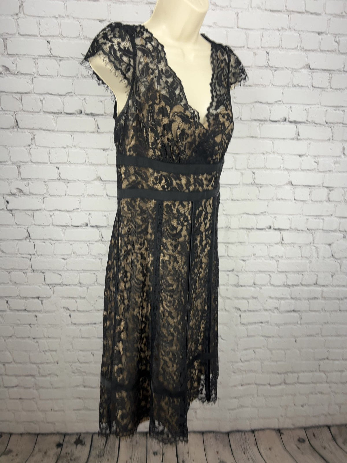 LOFT Black Nude Lace Cap Sleeve V Neck Satin Trim Lined Midi Dress 6P