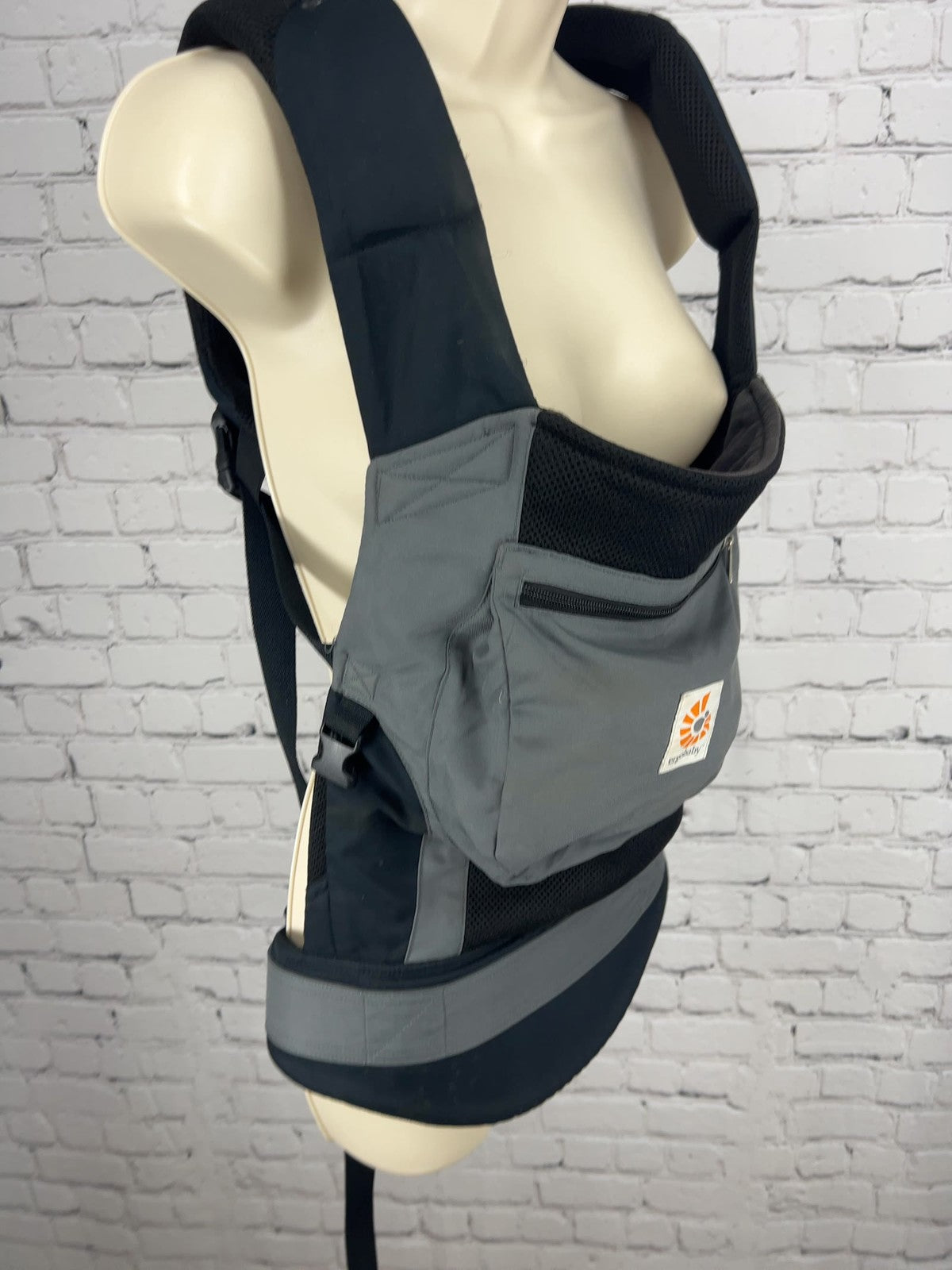 Ergobaby Performance Black Gray Mesh Baby Carrier Hood 12-45 lb One Size