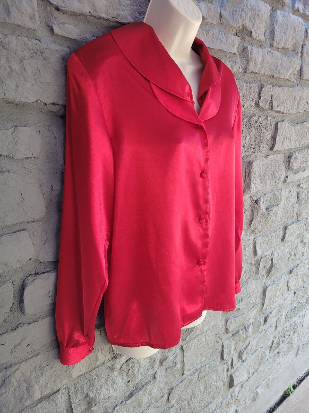 KB Lawrence Crystal Rose Vintage Red Padded Button Up Shirt Long Sleeve Size 8