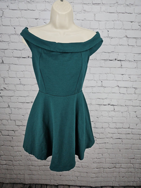 Lulus Emerald Green Off The Shoulder Fit And Flare Lined Mini Dress S