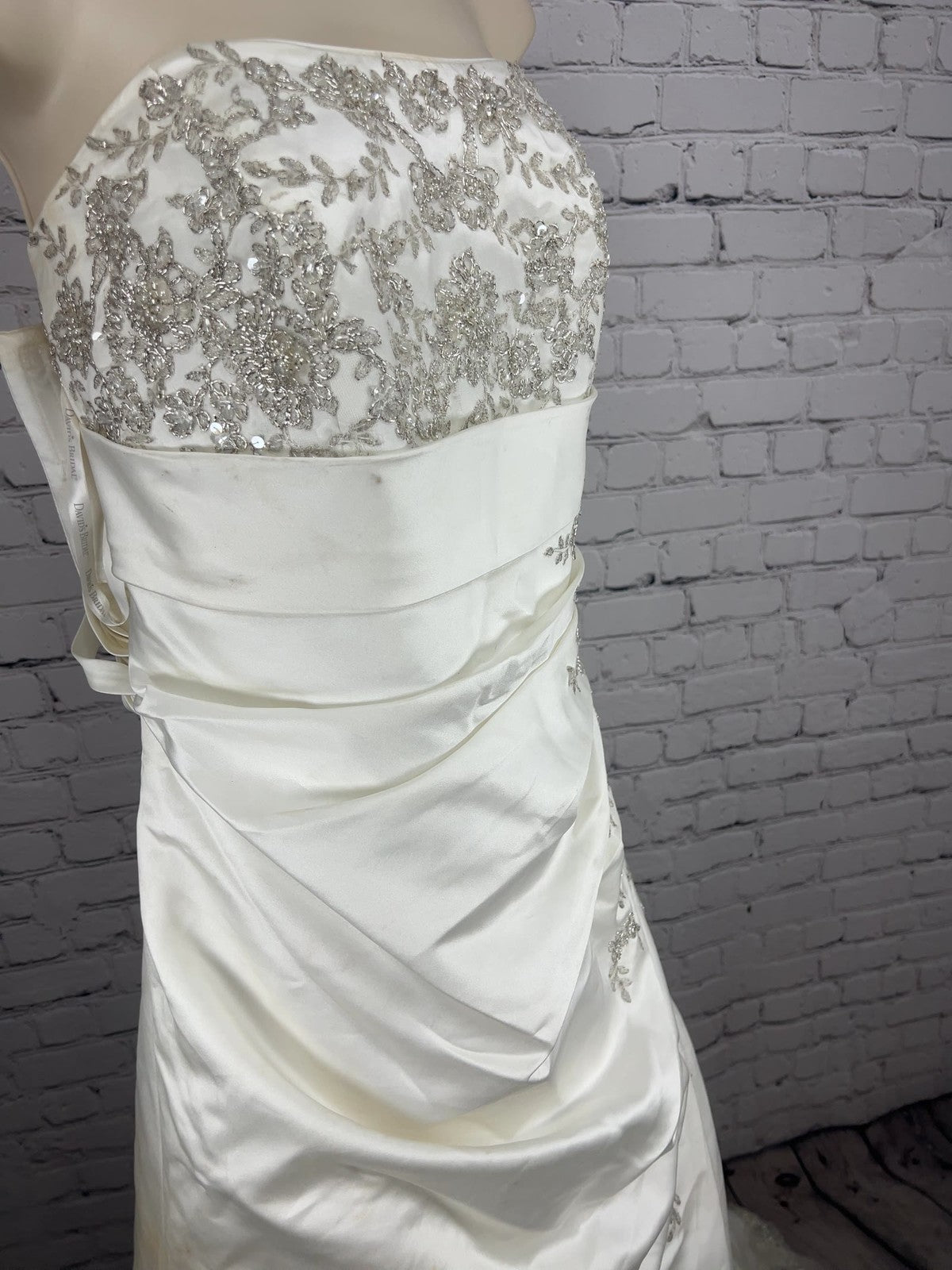 David's Bridal Ivory Satin Strapless Beaded Lace Up Wedding Dress Gown 18W