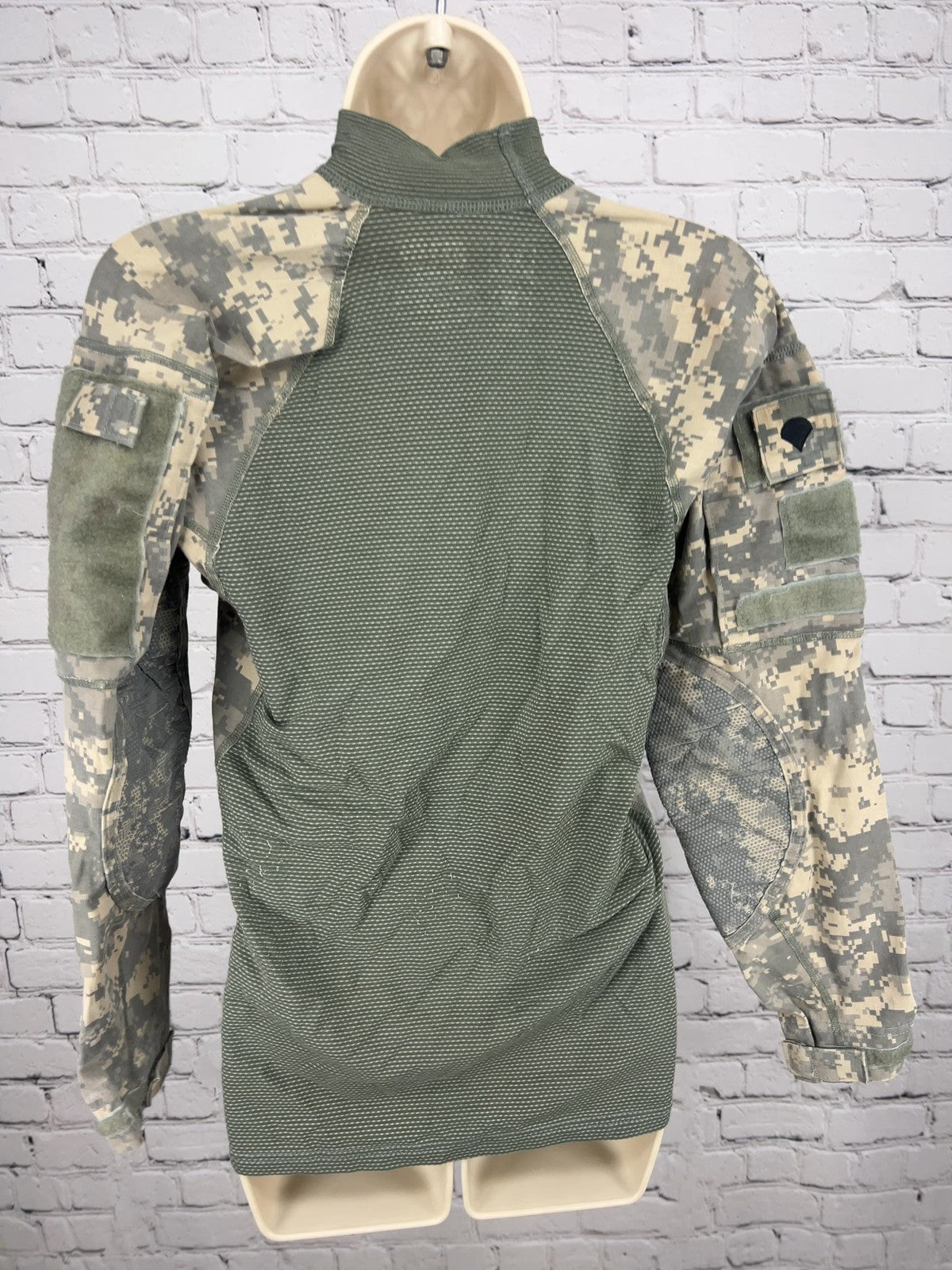 Massif Army Combat Shirt ACS ACU Digital Camo Long Sleeve Mock Neck XS