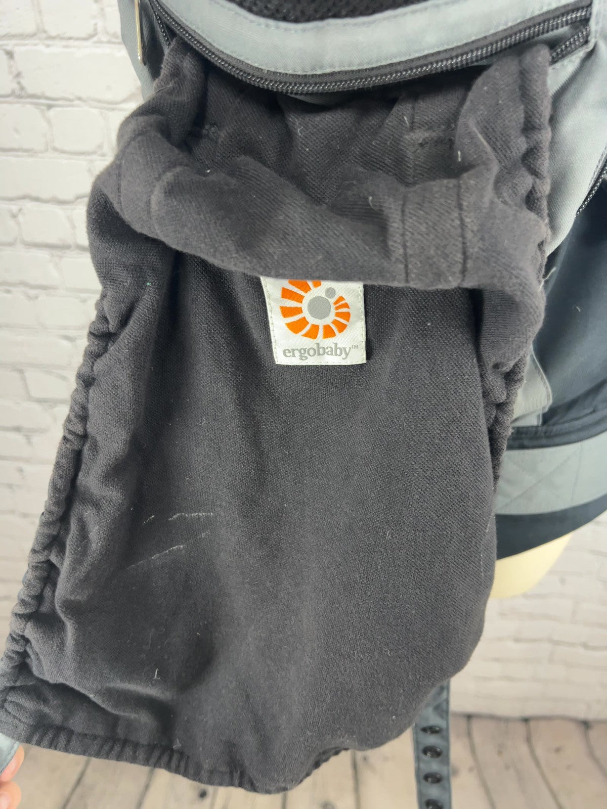 Ergobaby Performance Black Gray Mesh Baby Carrier Hood 12-45 lb One Size