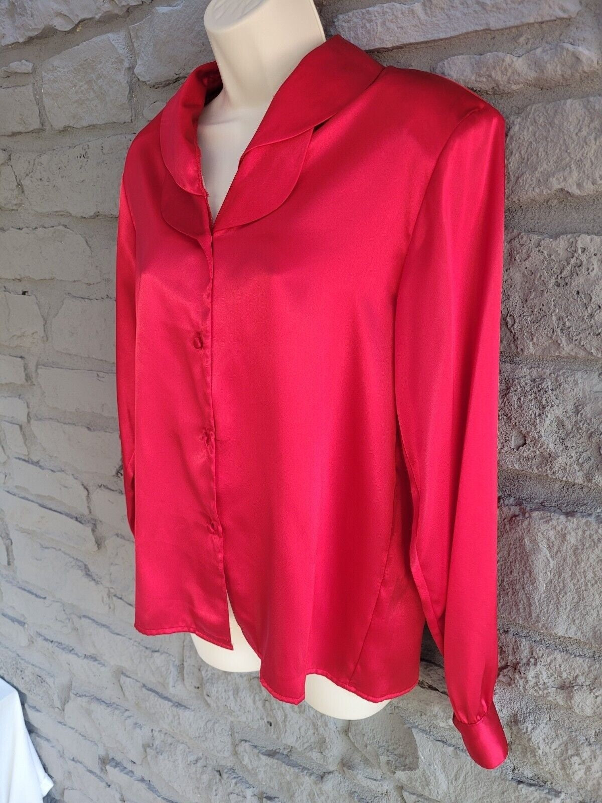 KB Lawrence Crystal Rose Vintage Red Padded Button Up Shirt Long Sleeve Size 8