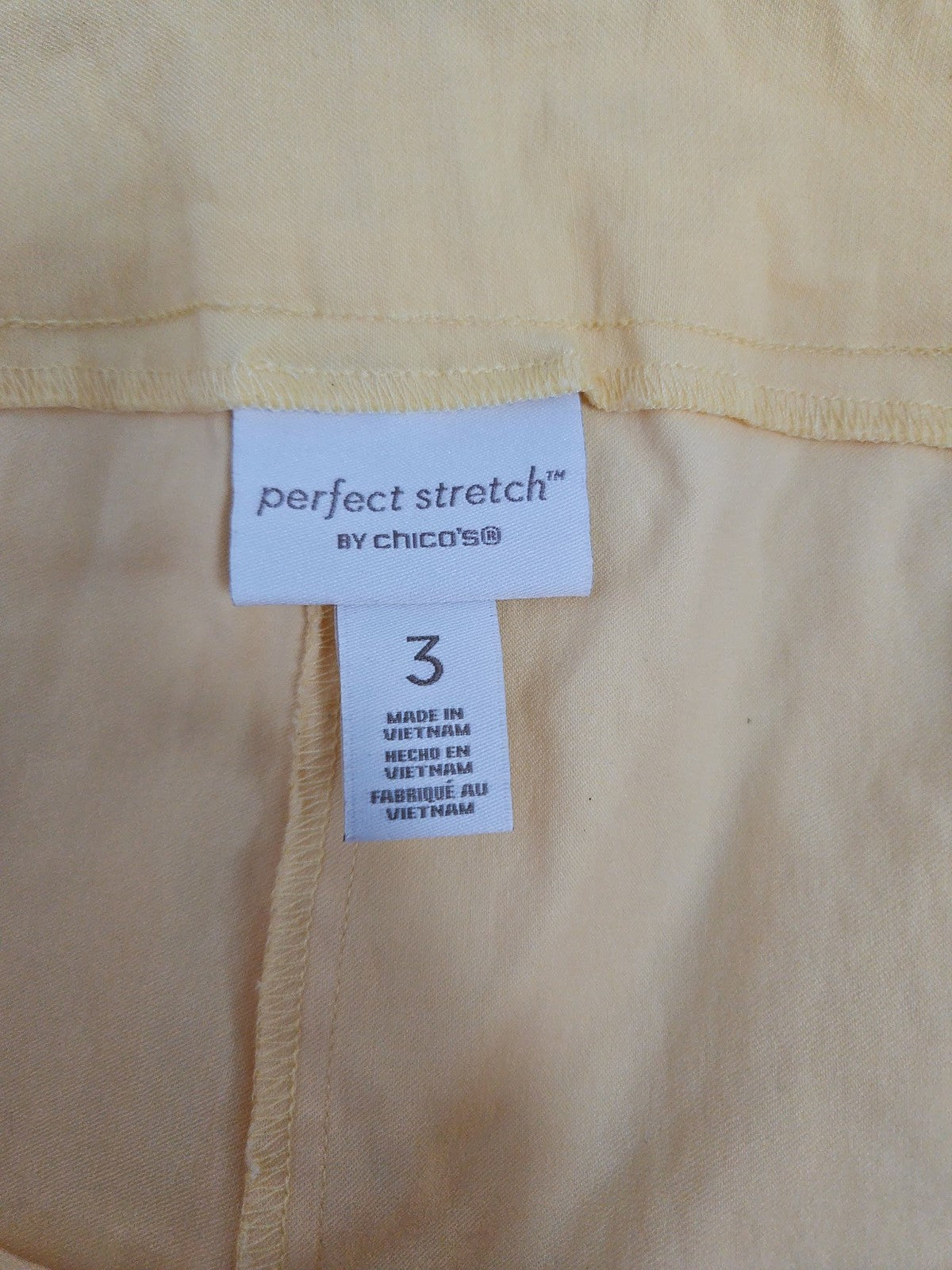 Chico's Perfect Stretch Yellow Pull On Button Tab Capri Pants 3 US 16 (37X20)