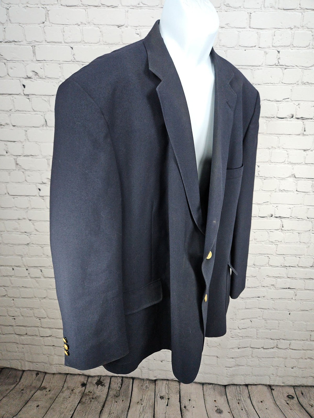 David Taylor Navy 2 Button Gold Button Single Vent Blazer Sport Coat 54R