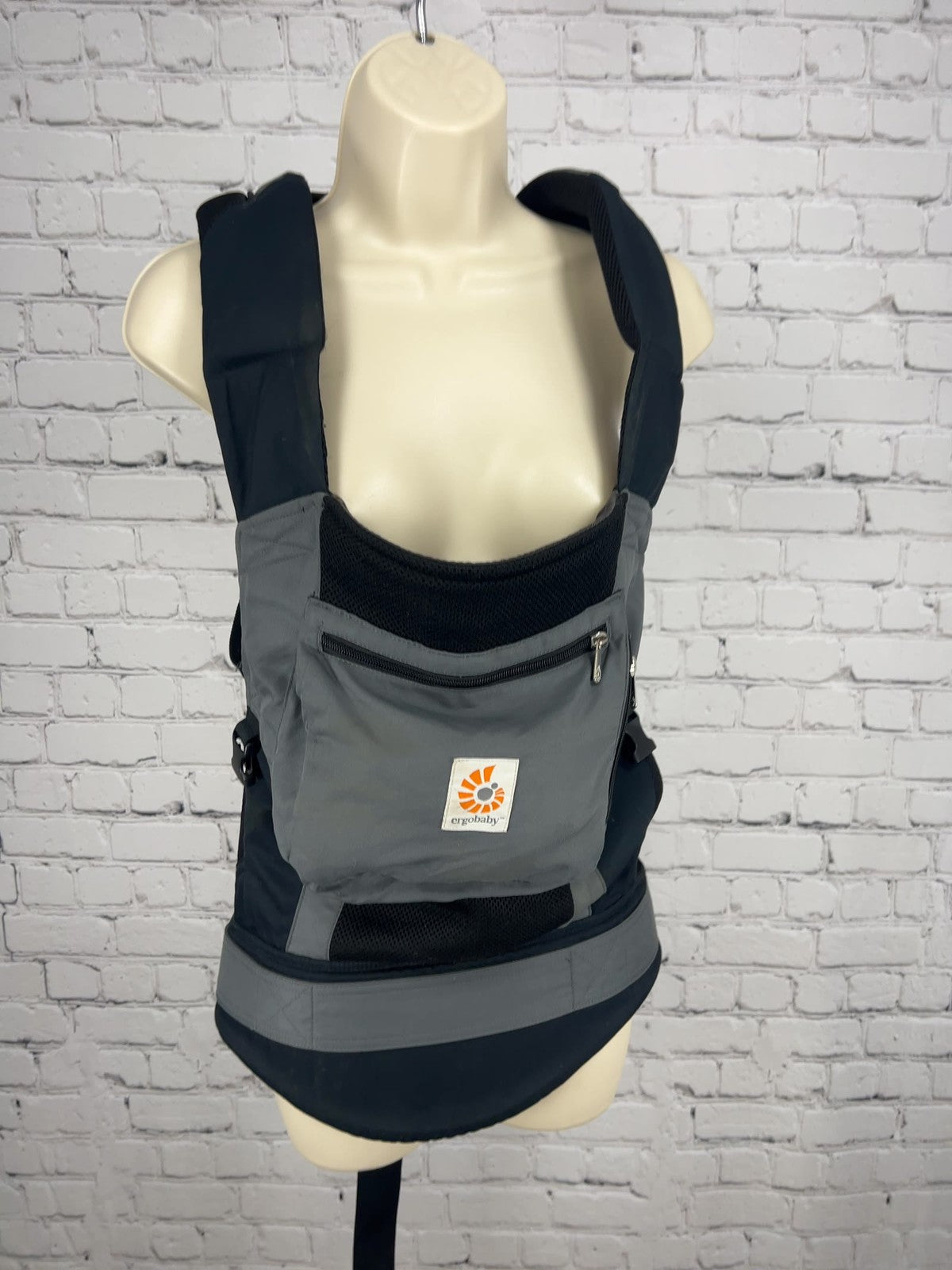 Ergobaby Performance Black Gray Mesh Baby Carrier Hood 12-45 lb One Size