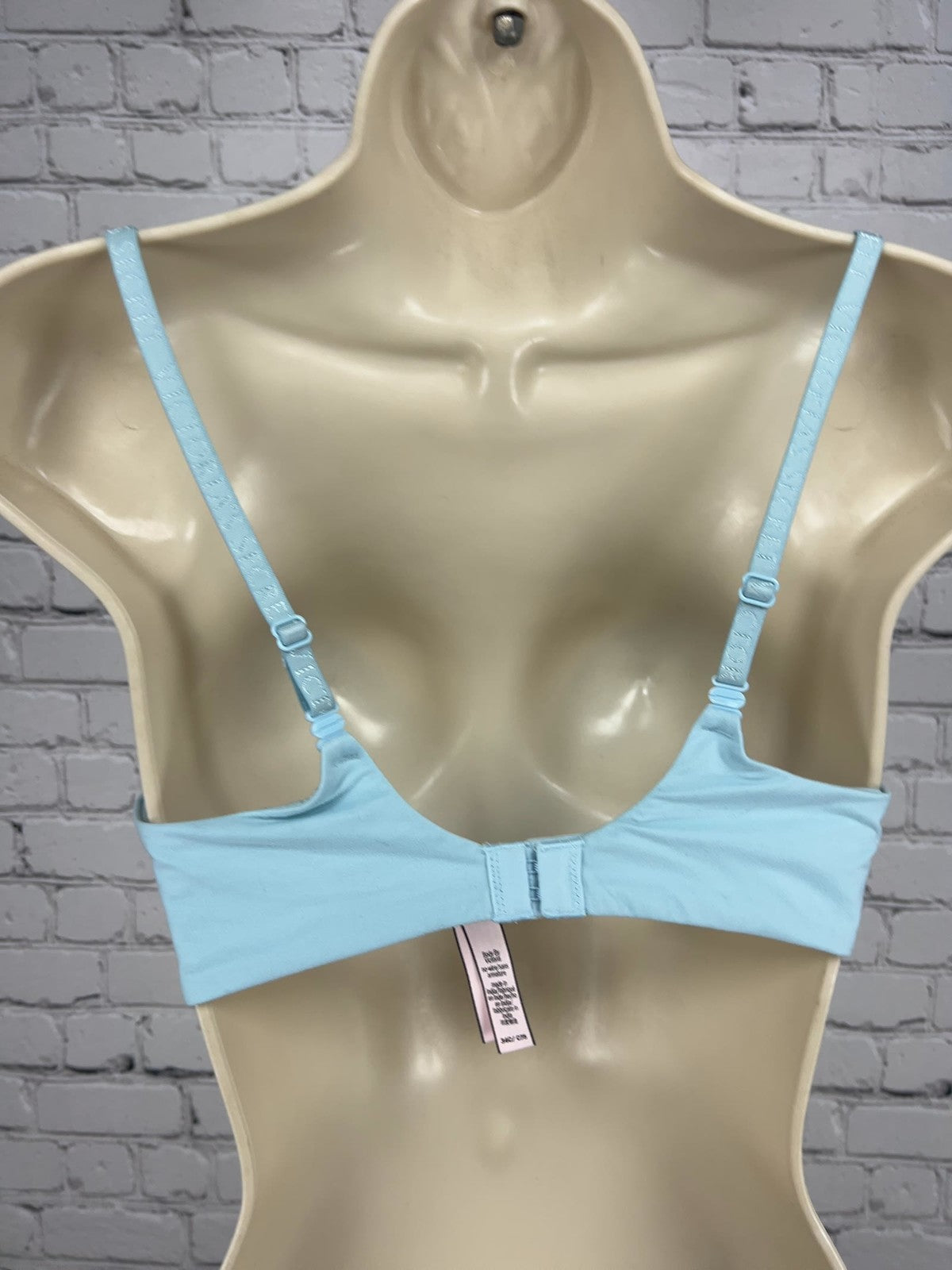 Victoria's Secret Body By Victoria Light Blue Wireless Plunge Padded Bra 34C