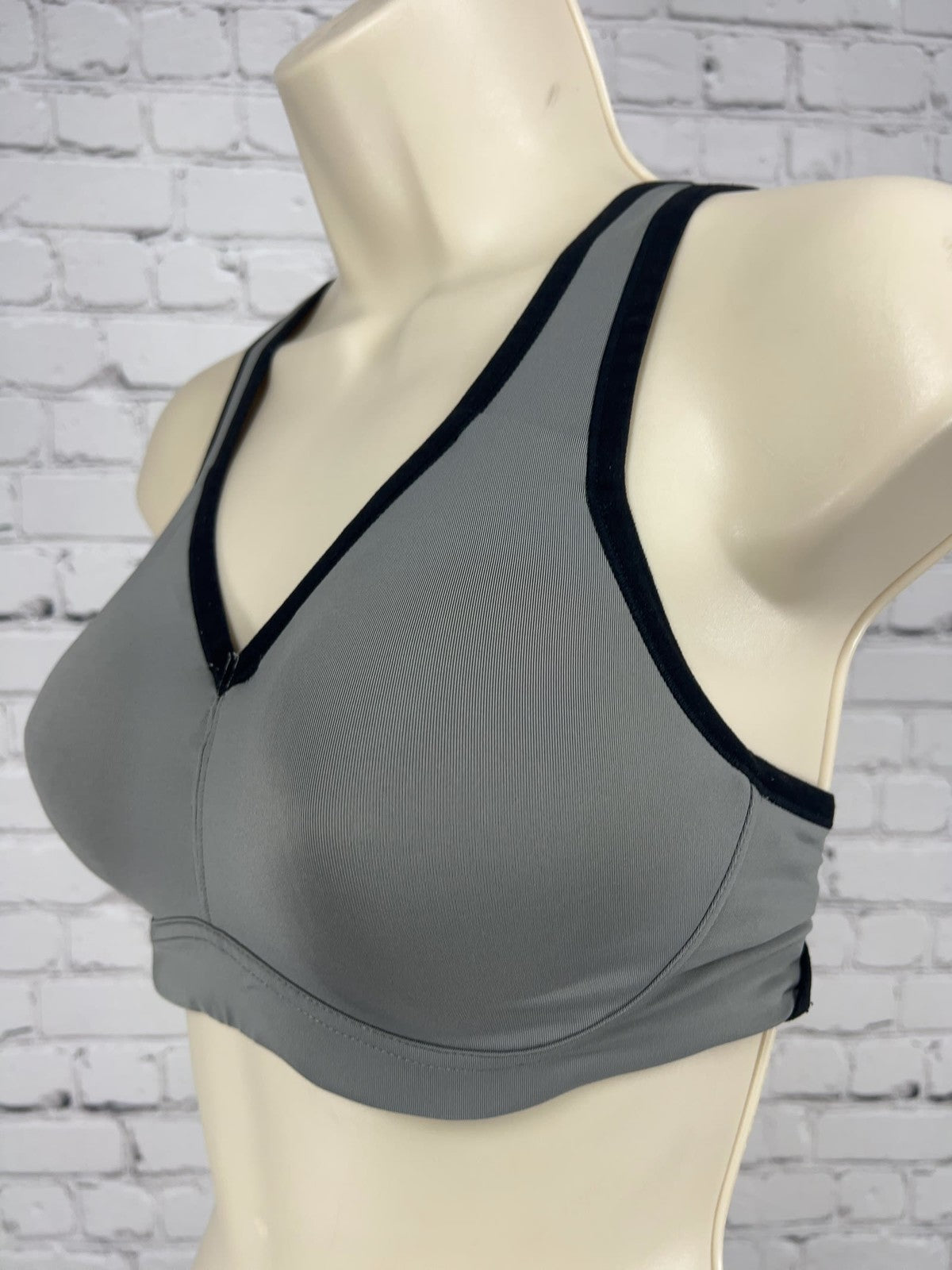 Natori Gray Black Trim Racerback Wireless Contour Sports Bra 32C