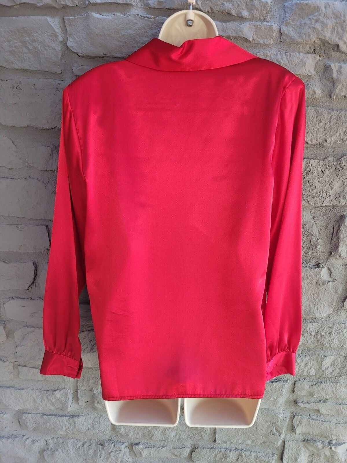 KB Lawrence Crystal Rose Vintage Red Padded Button Up Shirt Long Sleeve Size 8