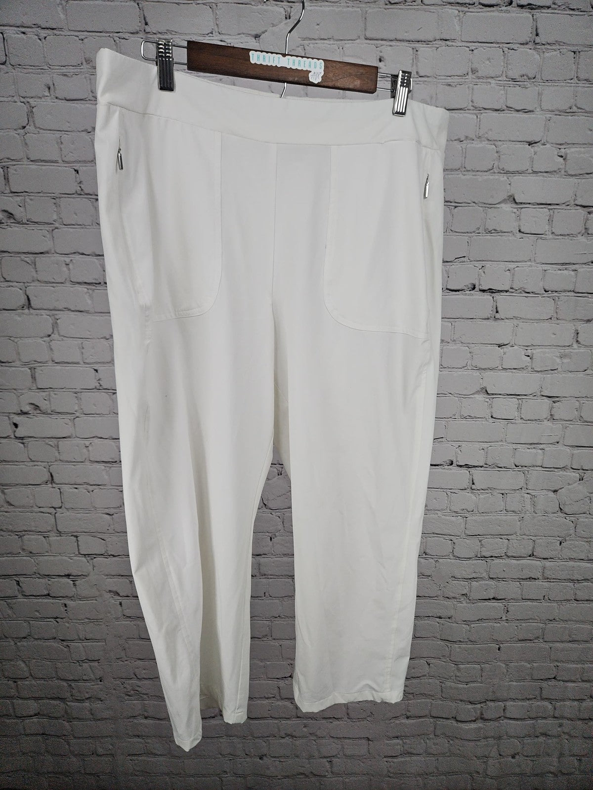 Chico's White Pull On Zip Pocket Stretch Cropped Pants 3 US 16 (38X23)