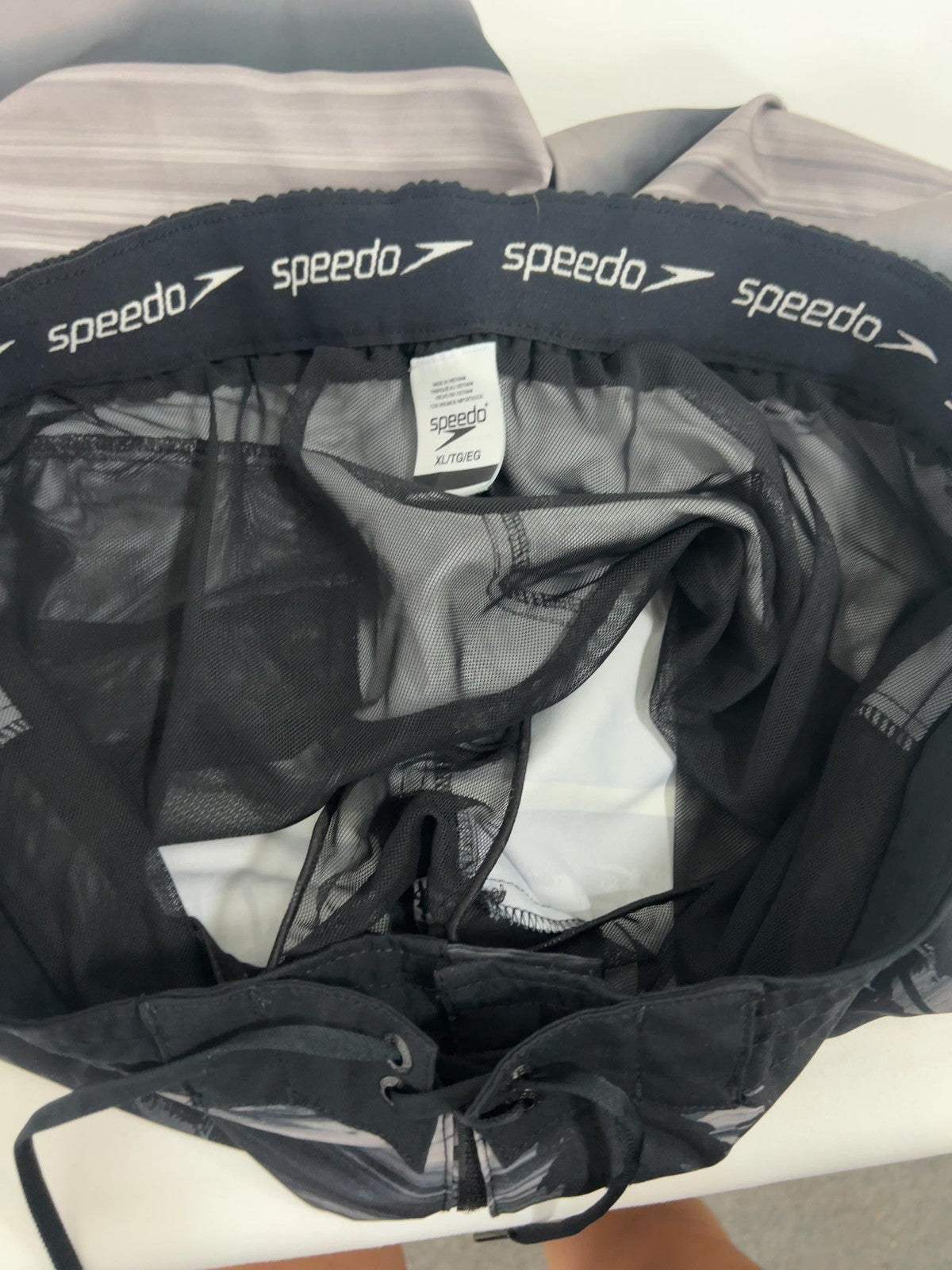 Speedo Black Gray Palm Tree Striped Lined Swim Trunks Board Shorts XL