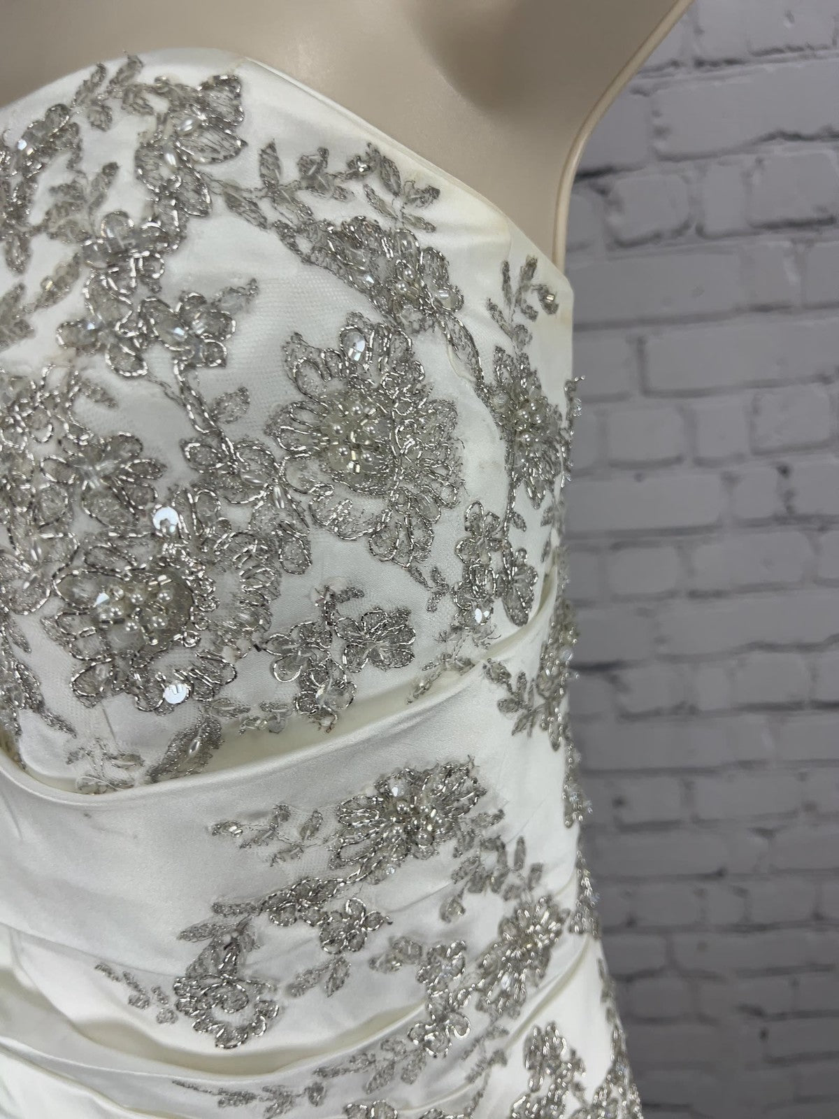 David's Bridal Ivory Satin Strapless Beaded Lace Up Wedding Dress Gown 18W