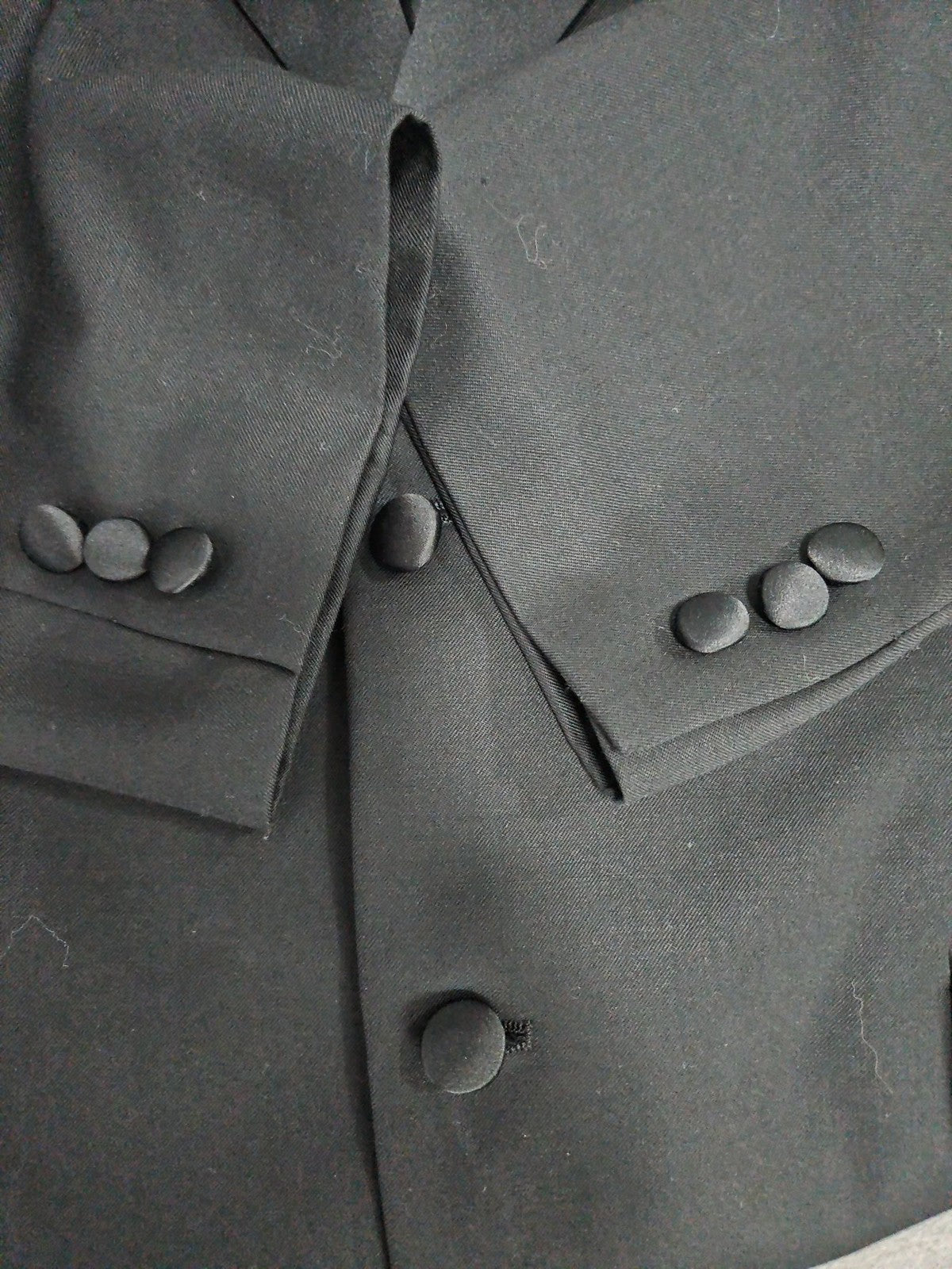 Jones New York Black 100% Wool Satin Notch 2 Button Tuxedo Jacket 42R