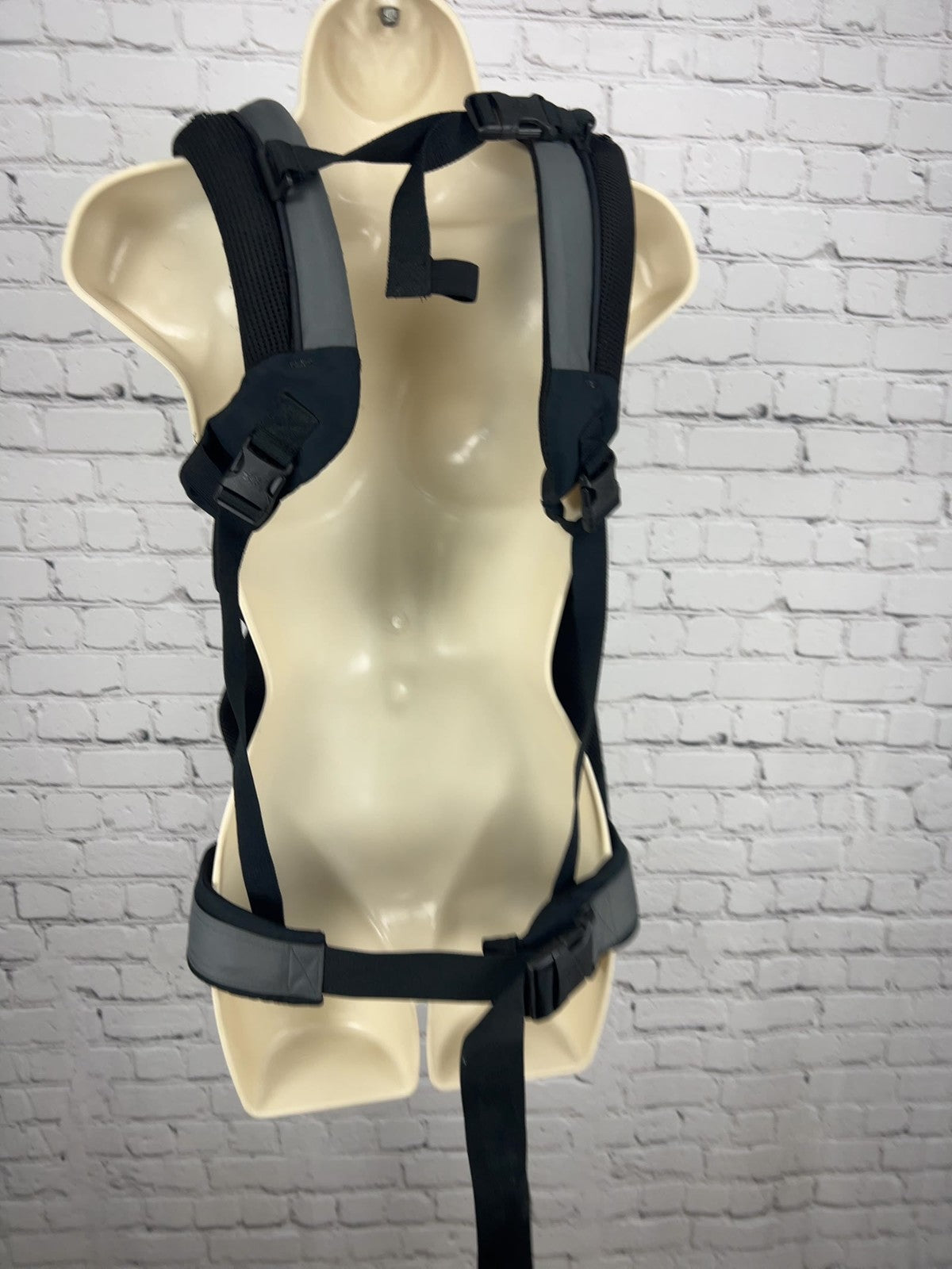Ergobaby Performance Black Gray Mesh Baby Carrier Hood 12-45 lb One Size
