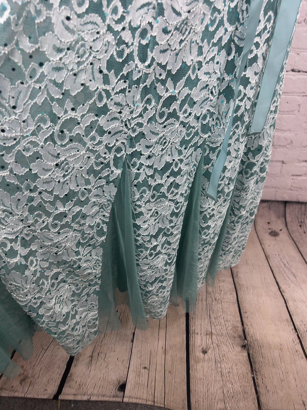 NWT Candalite Seafoam Green Lace Sequin Sleeveless V Neck Godet Maxi Dress 1X