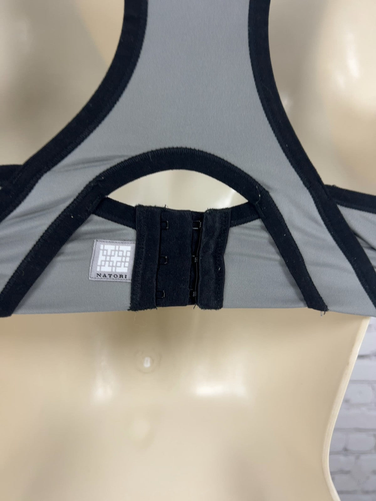 Natori Gray Black Trim Racerback Wireless Contour Sports Bra 32C