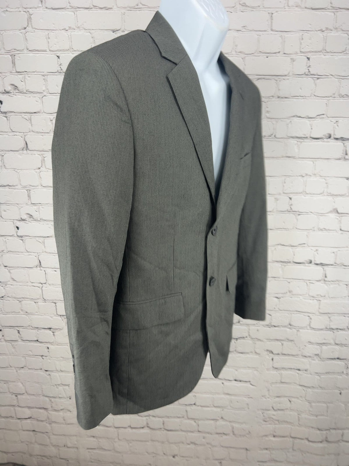 J Ferrar Gray Pinstripe Modern Fit 2 Button Notch Blazer Sport Coat 34S