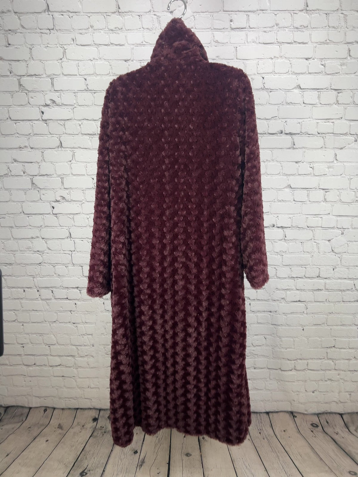 Nordstrom Burgundy Swirl Plush Faux Fur Shawl Collar Long Robe Women's M