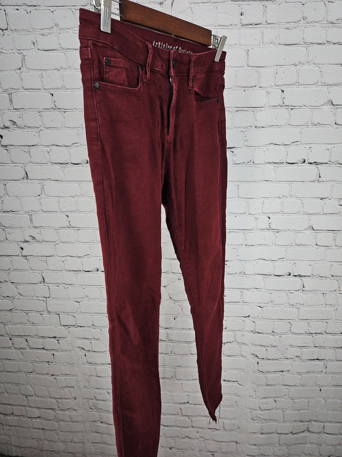 Articles of Society Burgundy Raw Hem Skinny Women's Denim Jeans 27 (28X30)