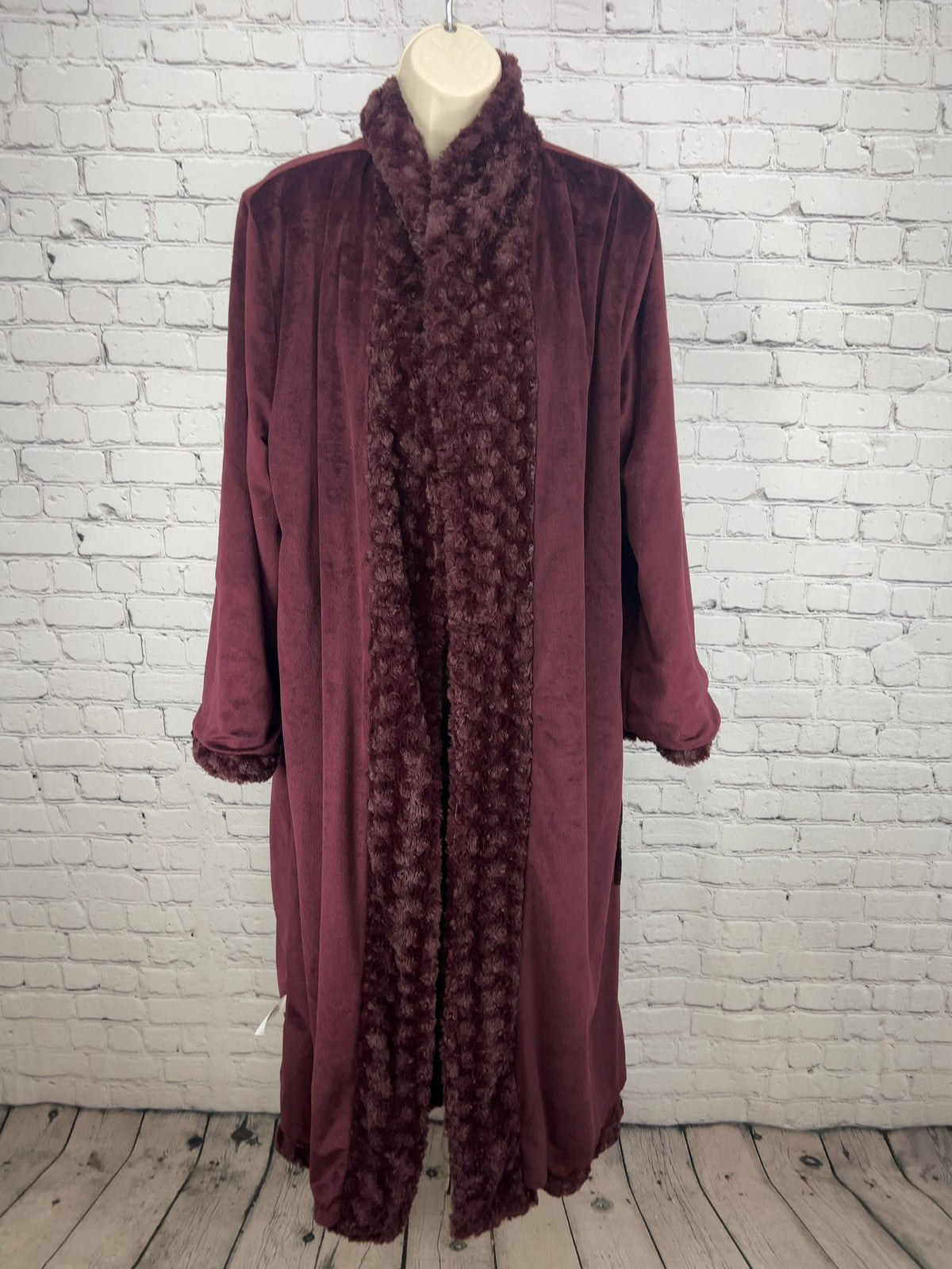 Nordstrom Burgundy Swirl Plush Faux Fur Shawl Collar Long Robe Women's M