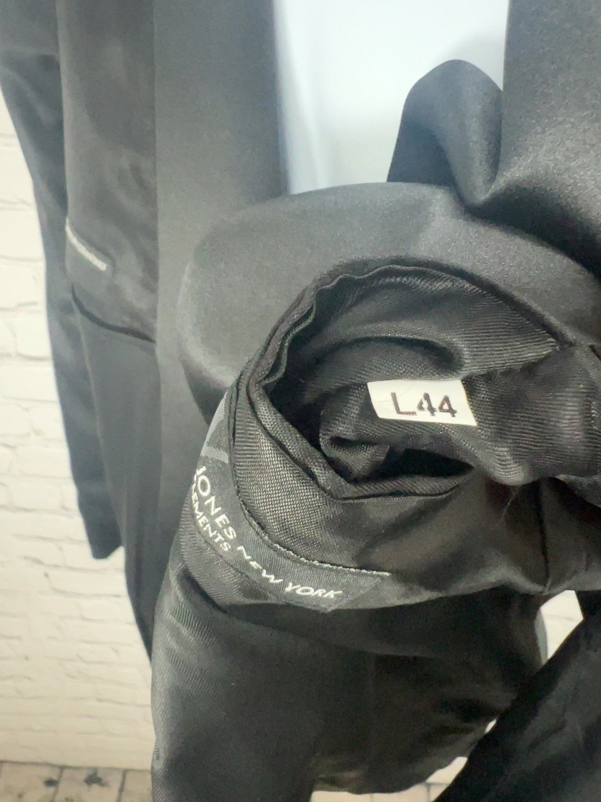 Jones New York Black Wool Tuxedo Suit Cummerbund Bow Tie 44L (34X33.5)