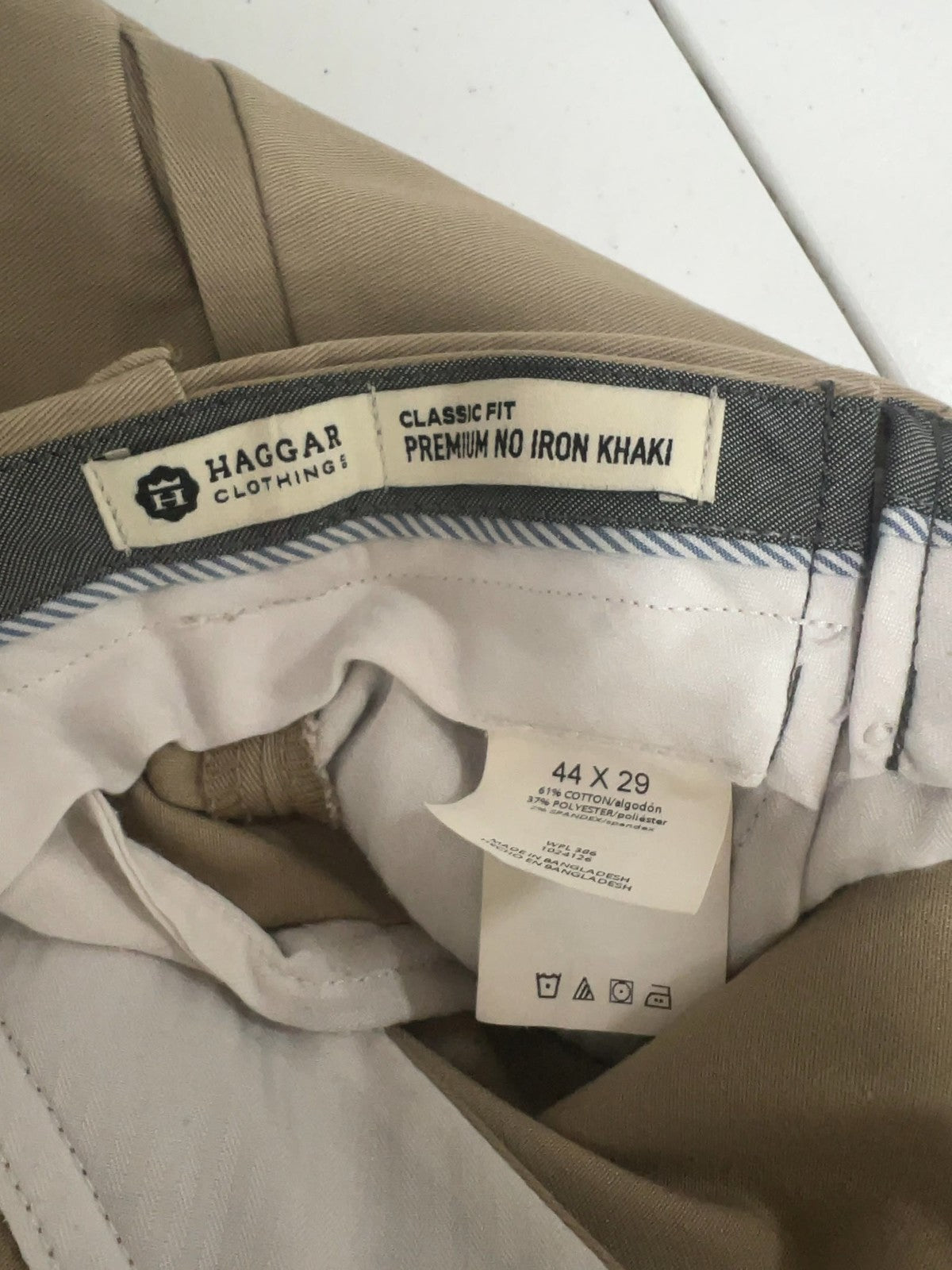 Haggar Premium No Iron Khaki Flat Front Classic Fit Chino Pants 44 (42X27)
