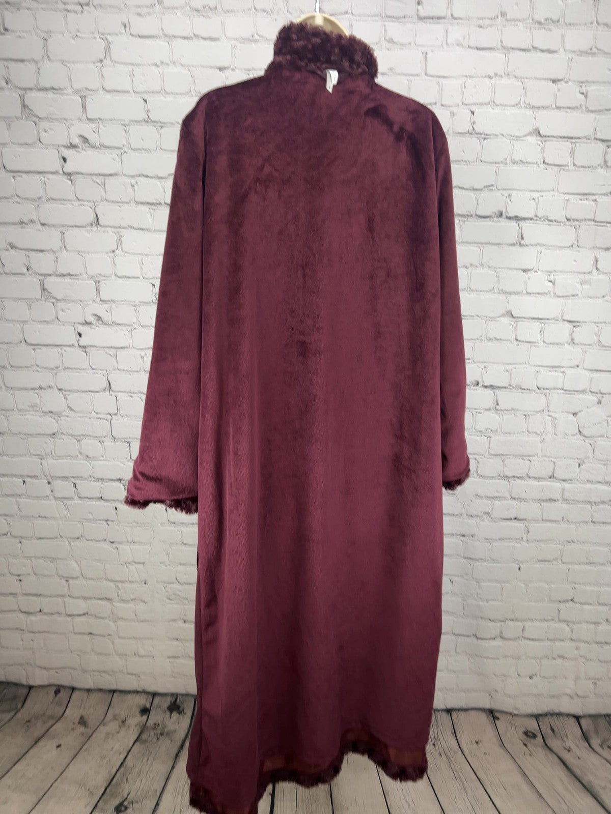 Nordstrom Burgundy Swirl Plush Faux Fur Shawl Collar Long Robe Women's M