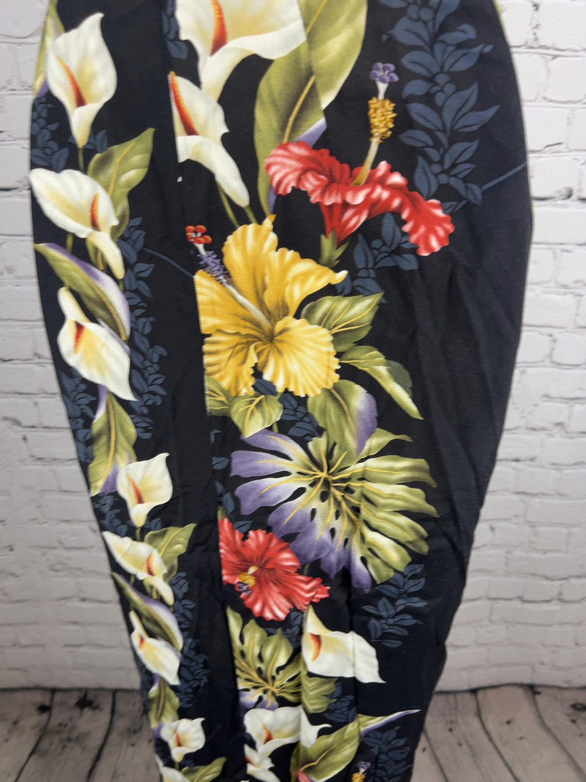 VTG Iolani Black Hawaiian Floral Calla Lily Hibiscus Rayon Wrap Maxi Skirt S
